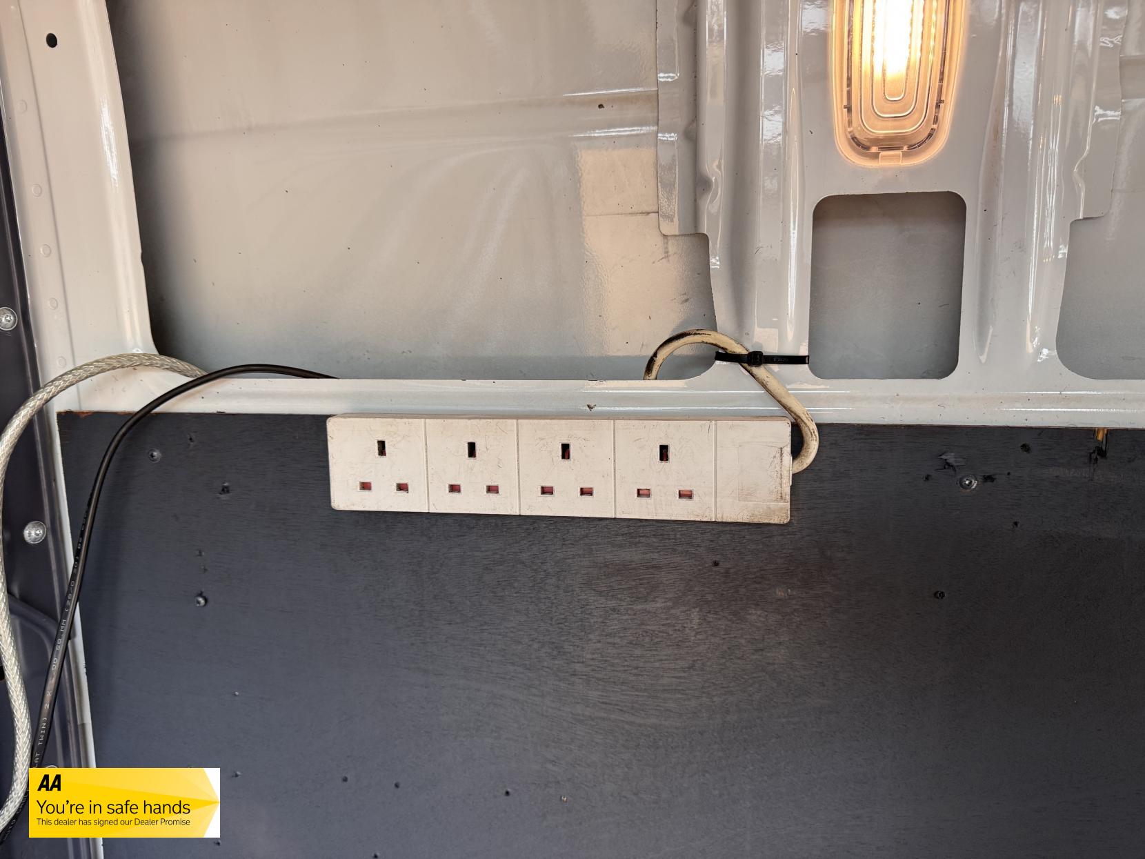 Mercedes-Benz Sprinter 2.1 316 CDI Panel Van 5dr Diesel Manual RWD L2 H2 Euro 6 (163 ps)