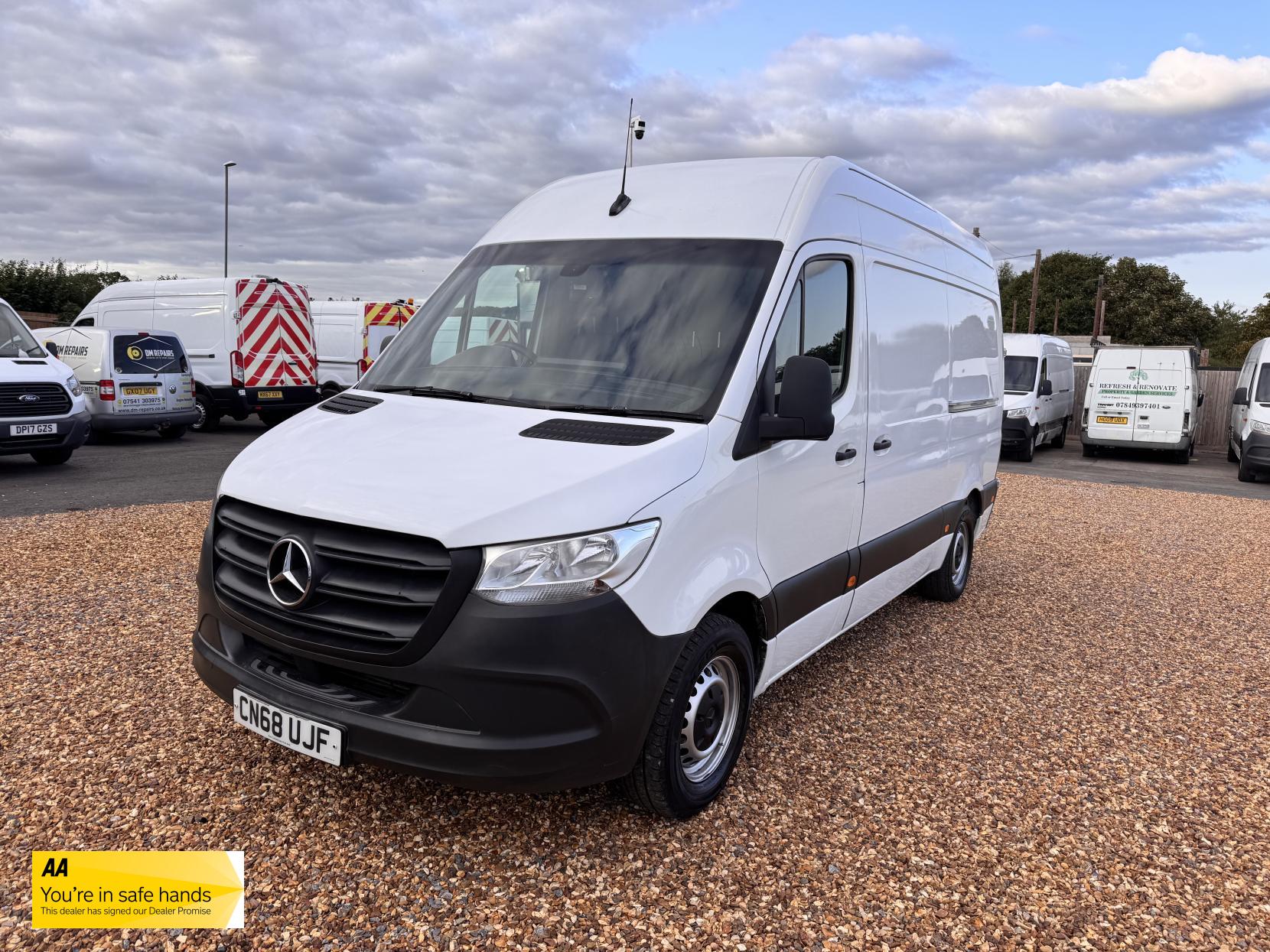 Mercedes-Benz Sprinter 2.1 316 CDI Panel Van 5dr Diesel Manual RWD L2 H2 Euro 6 (163 ps)