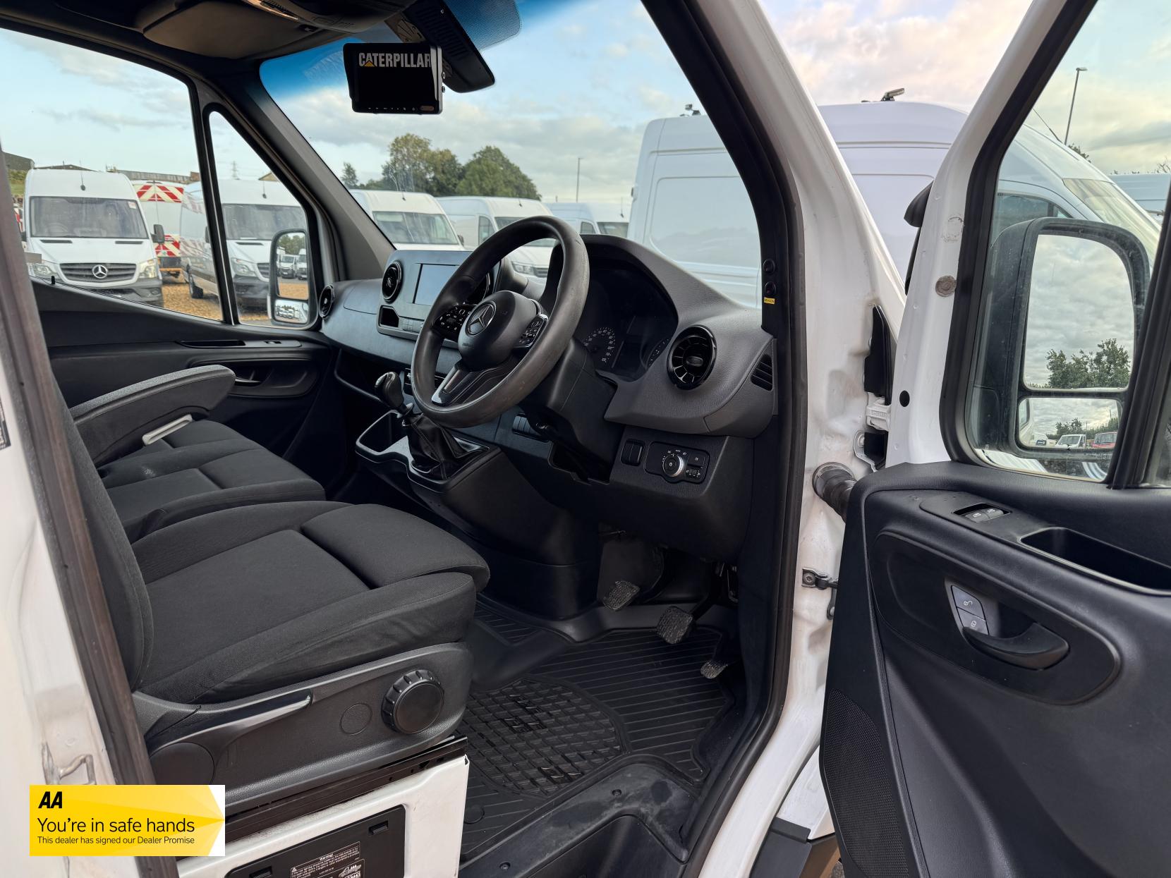 Mercedes-Benz Sprinter 2.1 316 CDI Panel Van 5dr Diesel Manual RWD L2 H2 Euro 6 (163 ps)