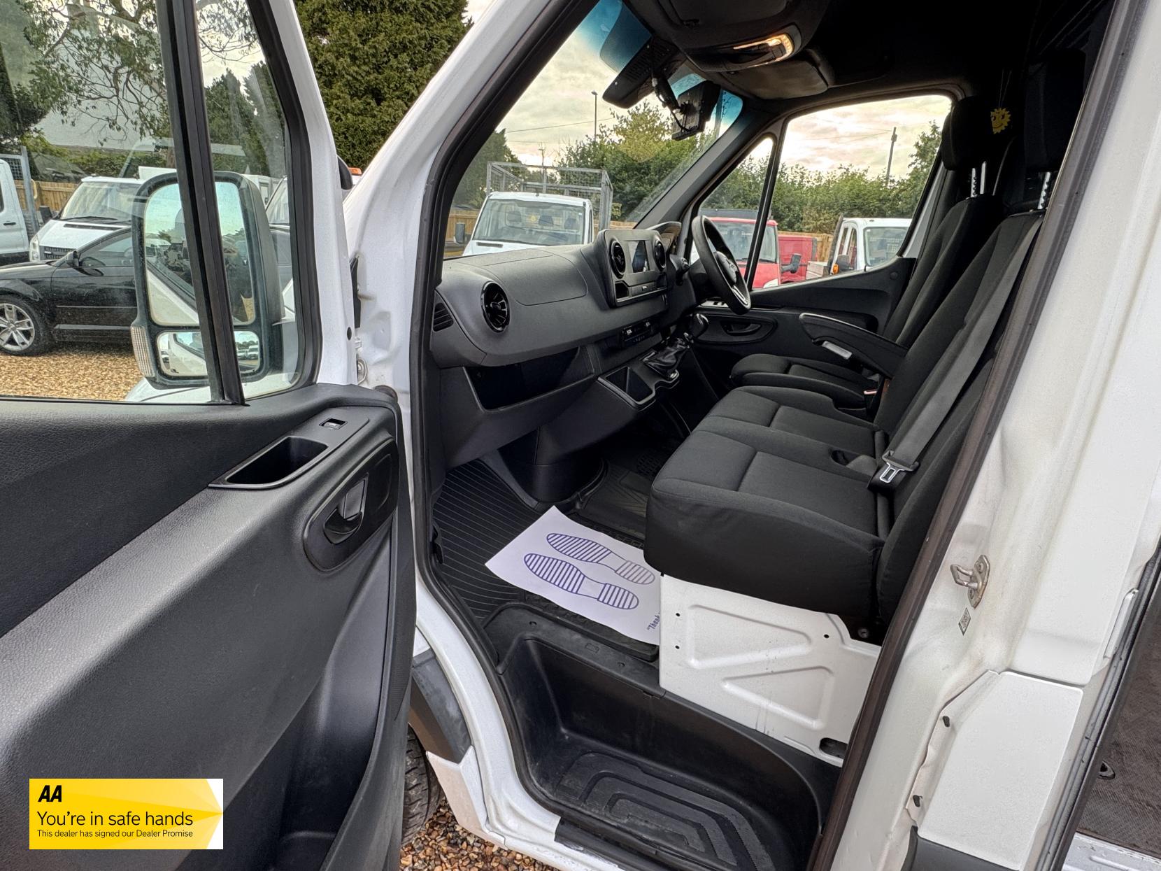 Mercedes-Benz Sprinter 2.1 316 CDI Panel Van 5dr Diesel Manual RWD L2 H2 Euro 6 (163 ps)