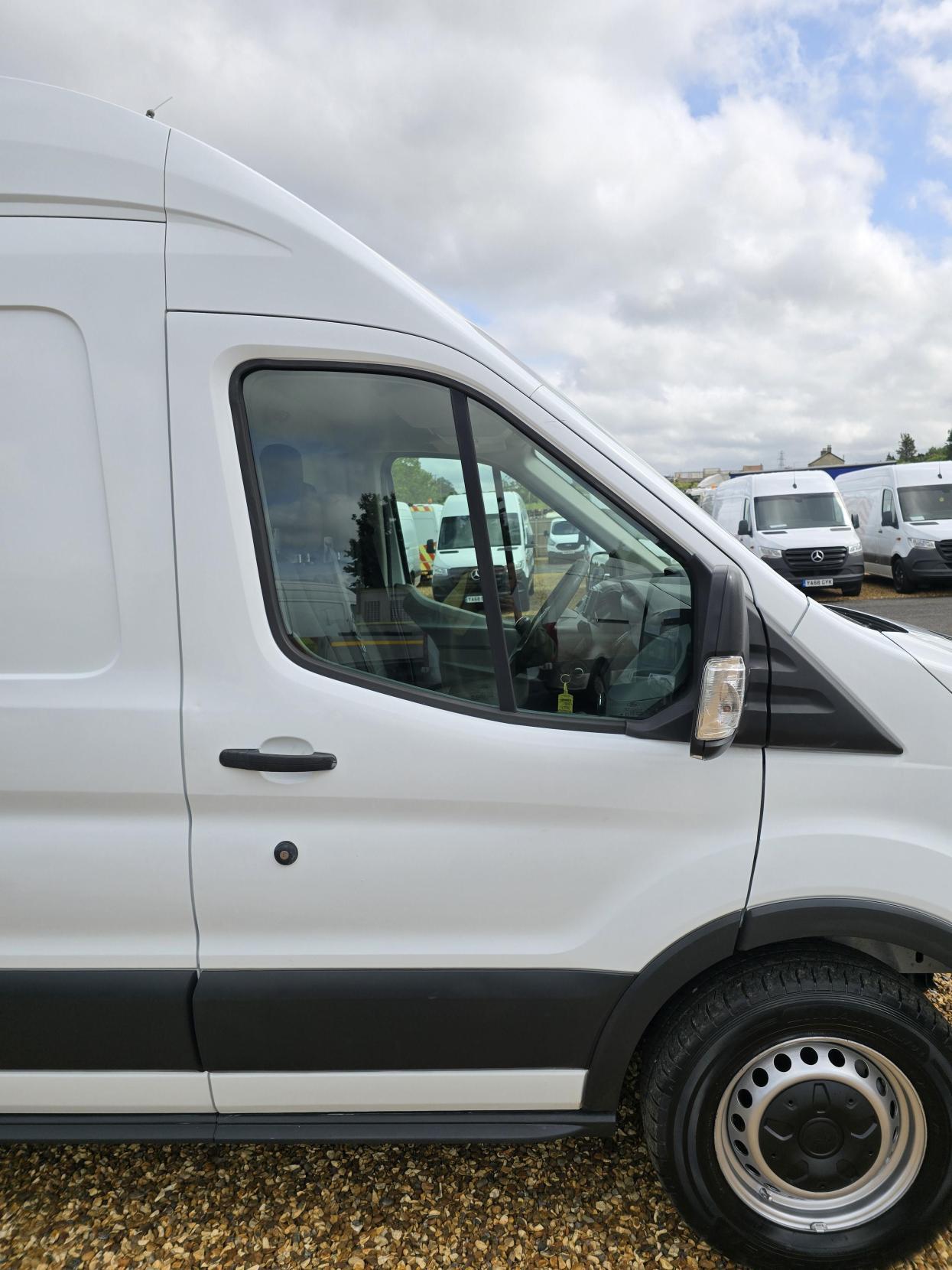 Ford Transit 2.2 TDCi 350 Panel Van 5dr Diesel Manual RWD L2 H3 Euro 5 (155 ps)