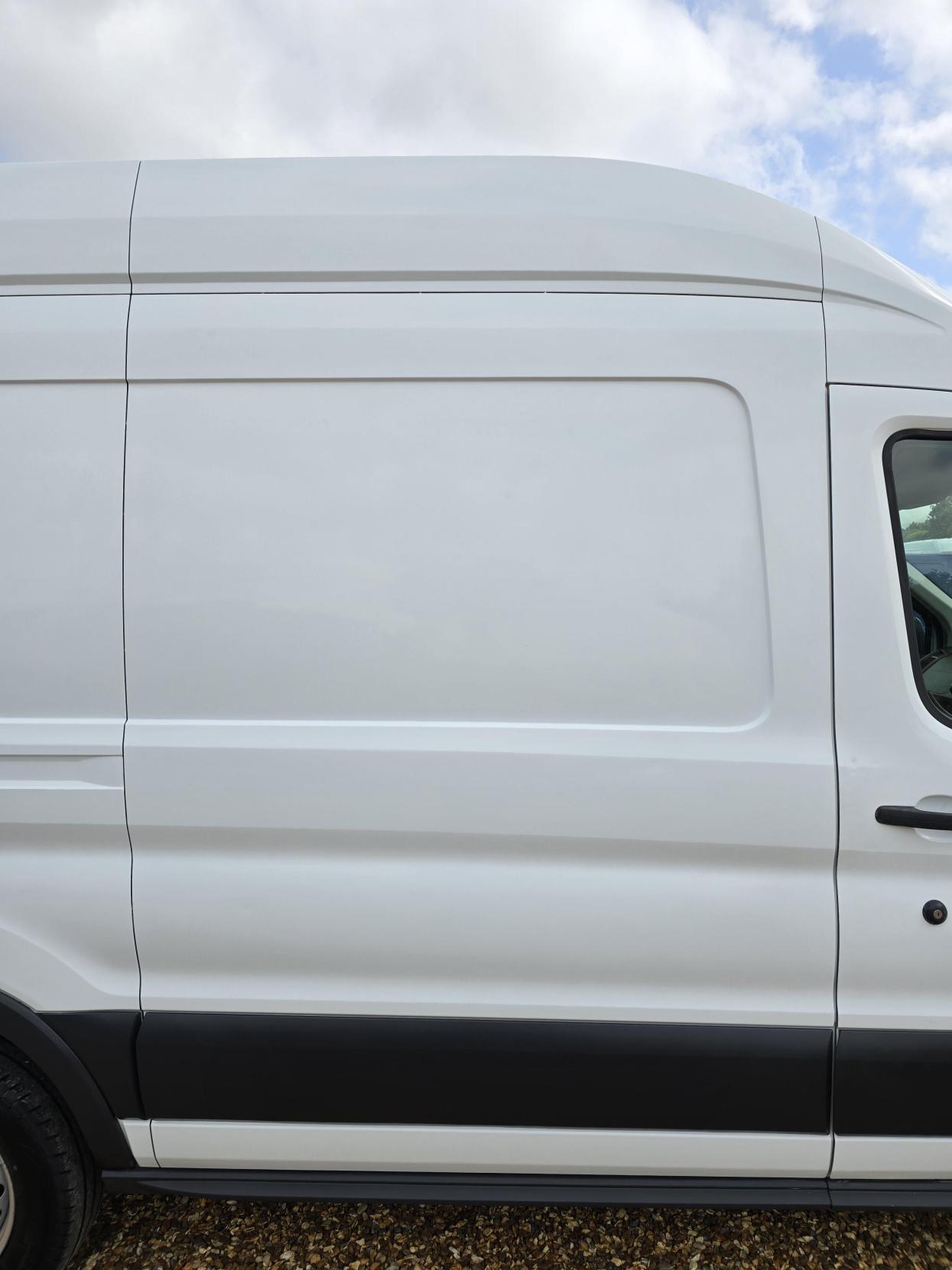 Ford Transit 2.2 TDCi 350 Panel Van 5dr Diesel Manual RWD L2 H3 Euro 5 (155 ps)