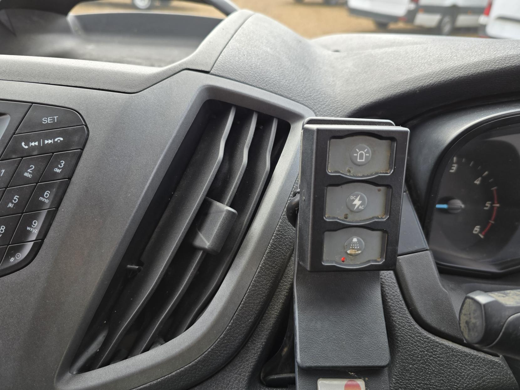 Ford Transit 2.2 TDCi 350 Panel Van 5dr Diesel Manual RWD L2 H3 Euro 5 (155 ps)