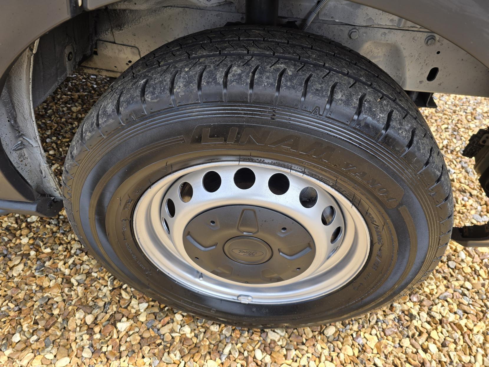 Ford Transit 2.2 TDCi 350 Panel Van 5dr Diesel Manual RWD L2 H3 Euro 5 (155 ps)