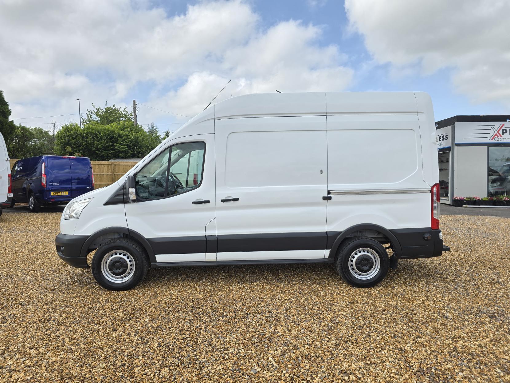 Ford Transit 2.2 TDCi 350 Panel Van 5dr Diesel Manual RWD L2 H3 Euro 5 (155 ps)