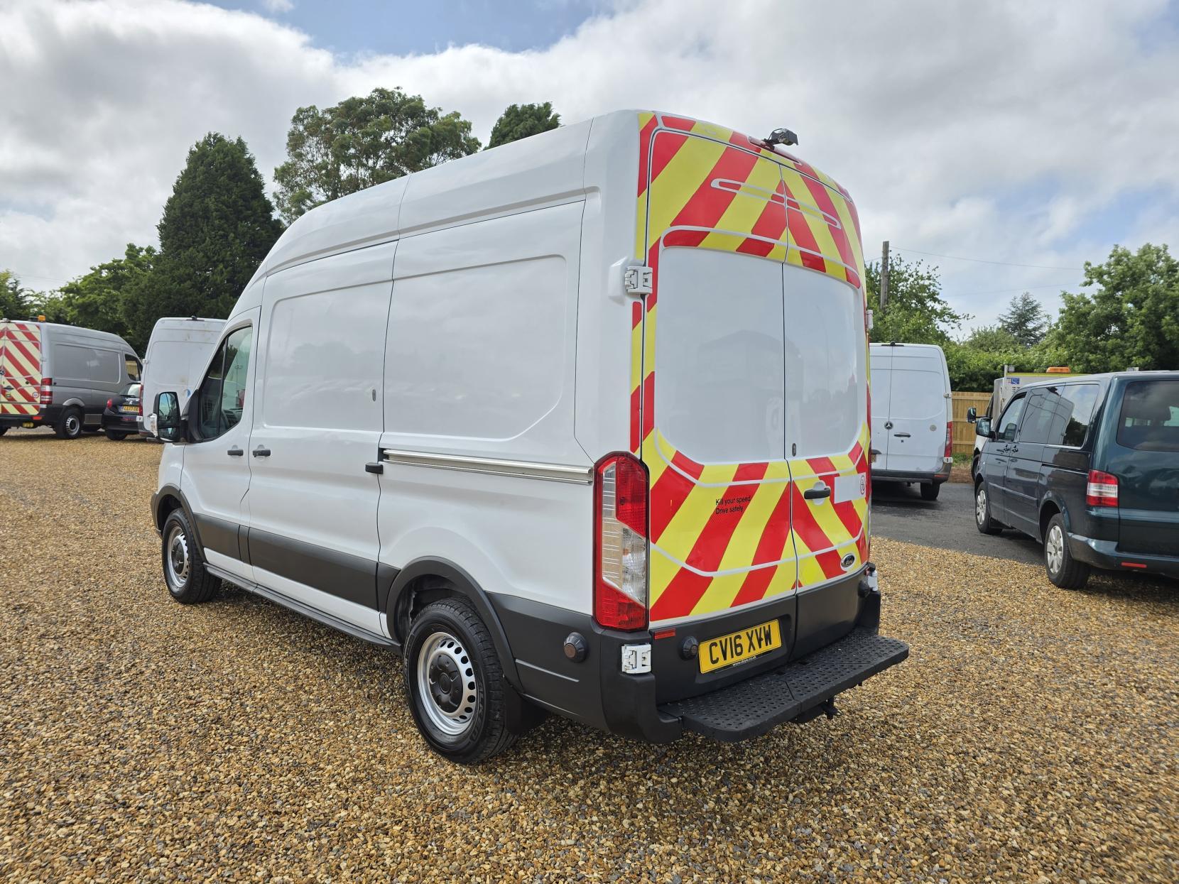 Ford Transit 2.2 TDCi 350 Panel Van 5dr Diesel Manual RWD L2 H3 Euro 5 (155 ps)