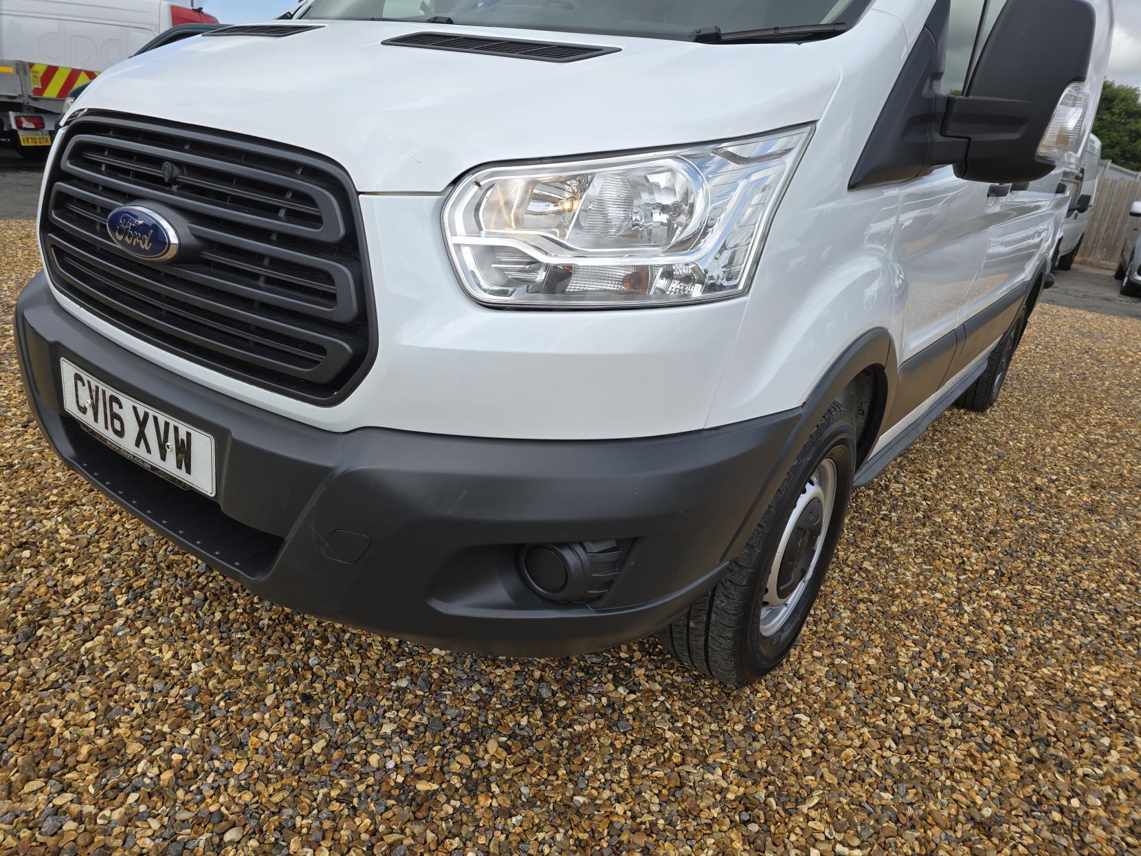 Ford Transit 2.2 TDCi 350 Panel Van 5dr Diesel Manual RWD L2 H3 Euro 5 (155 ps)