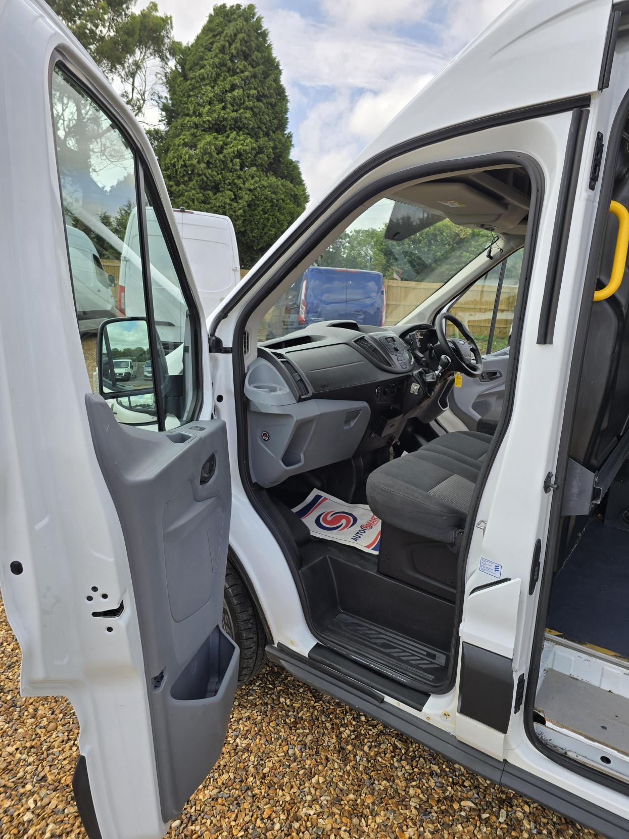 Ford Transit 2.2 TDCi 350 Panel Van 5dr Diesel Manual RWD L2 H3 Euro 5 (155 ps)