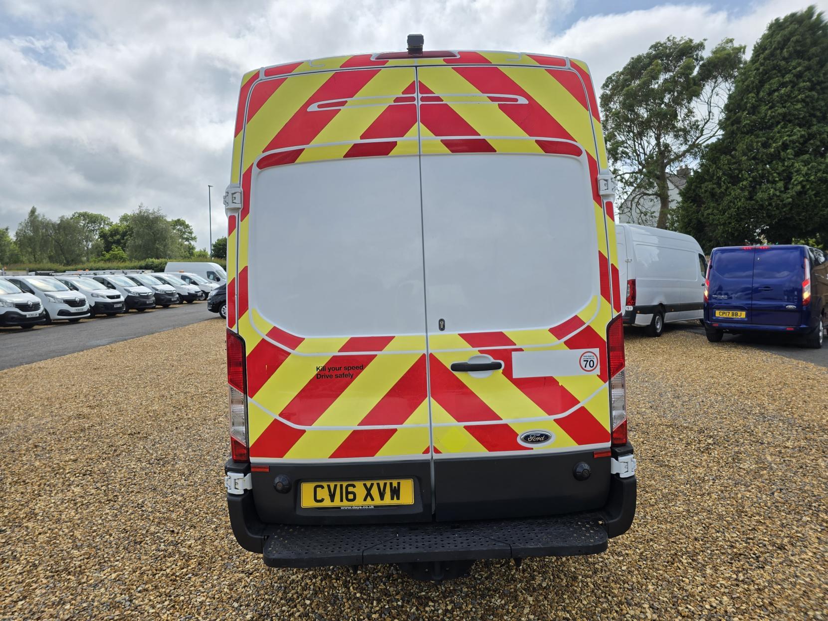 Ford Transit 2.2 TDCi 350 Panel Van 5dr Diesel Manual RWD L2 H3 Euro 5 (155 ps)