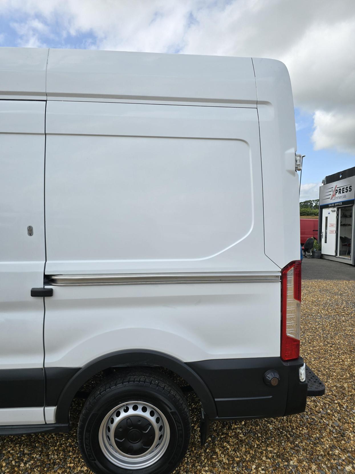 Ford Transit 2.2 TDCi 350 Panel Van 5dr Diesel Manual RWD L2 H3 Euro 5 (155 ps)