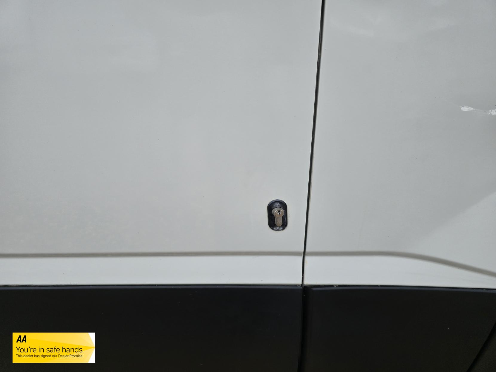 Iveco Daily 2.3D HPI 12V 35S 3520 Panel Van 5dr Diesel Manual MWB Euro 6 (s/s) (116 ps)