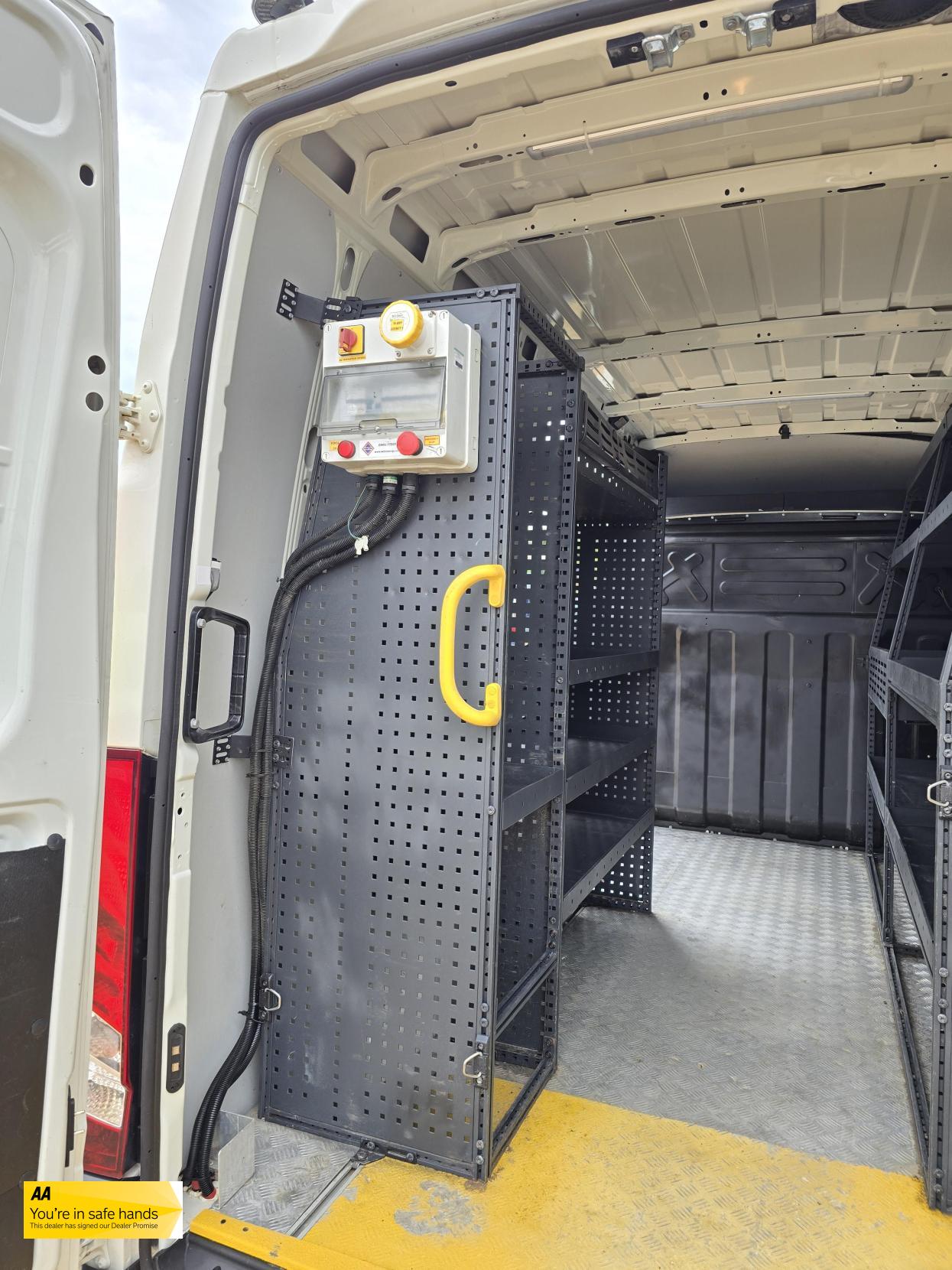 Iveco Daily 2.3D HPI 12V 35S 3520 Panel Van 5dr Diesel Manual MWB Euro 6 (s/s) (116 ps)