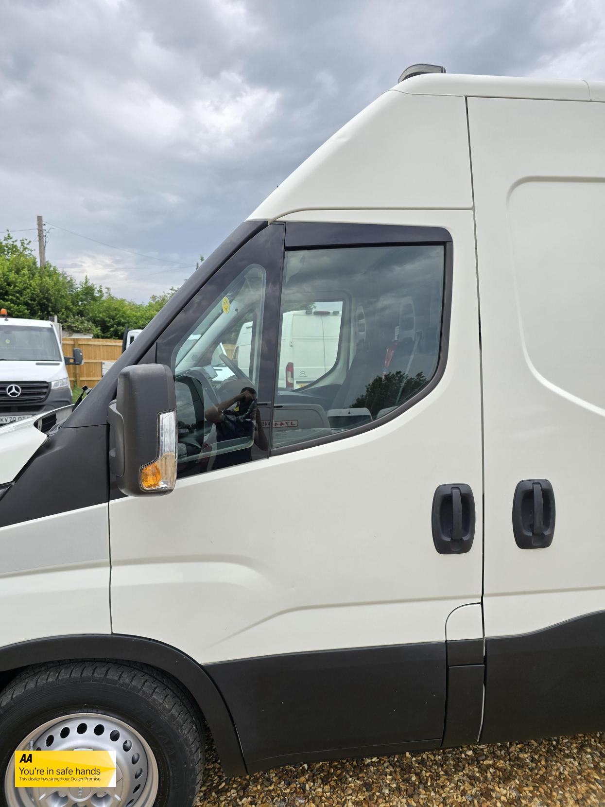Iveco Daily 2.3D HPI 12V 35S 3520 Panel Van 5dr Diesel Manual MWB Euro 6 (s/s) (116 ps)