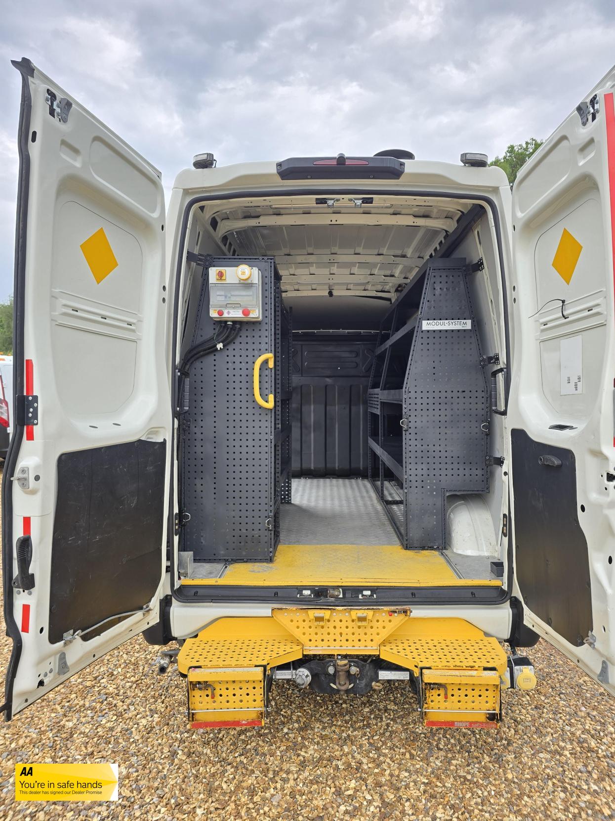 Iveco Daily 2.3D HPI 12V 35S 3520 Panel Van 5dr Diesel Manual MWB Euro 6 (s/s) (116 ps)