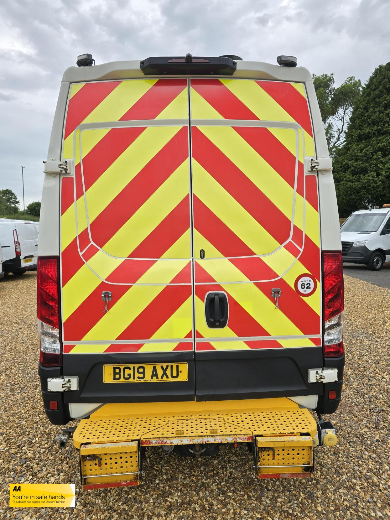 Iveco Daily 2.3D HPI 12V 35S 3520 Panel Van 5dr Diesel Manual MWB Euro 6 (s/s) (116 ps)