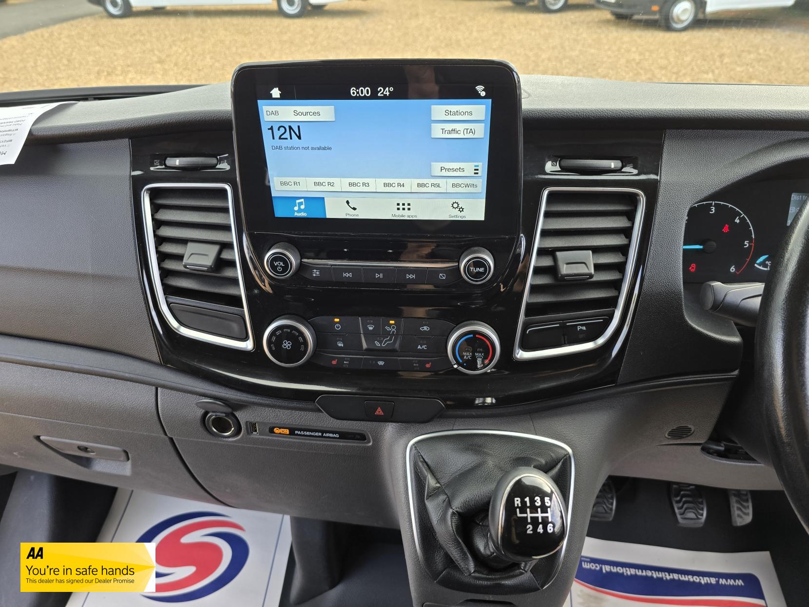Ford Transit Custom 2.0 300 EcoBlue Limited Panel Van 5dr Diesel Manual L2 H1 Euro 6 (130 ps)