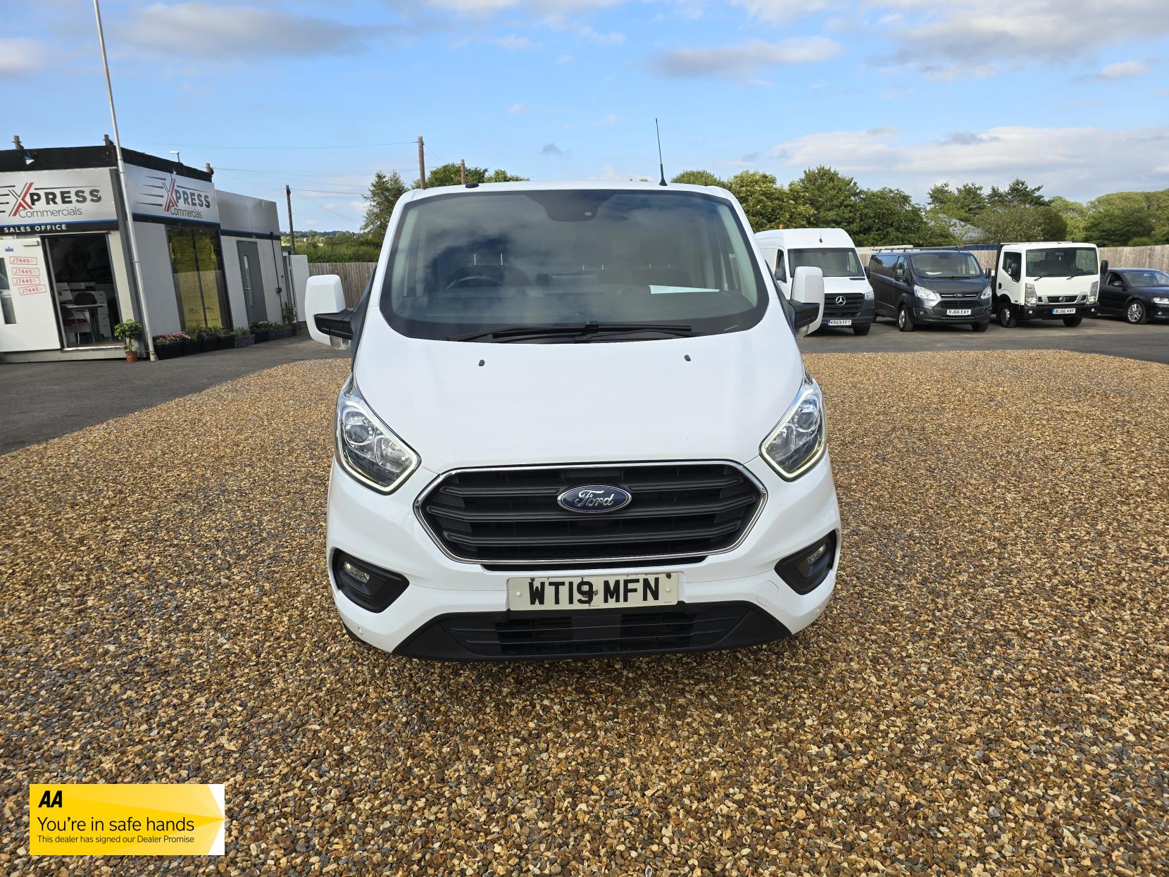 Ford Transit Custom 2.0 300 EcoBlue Limited Panel Van 5dr Diesel Manual L2 H1 Euro 6 (130 ps)