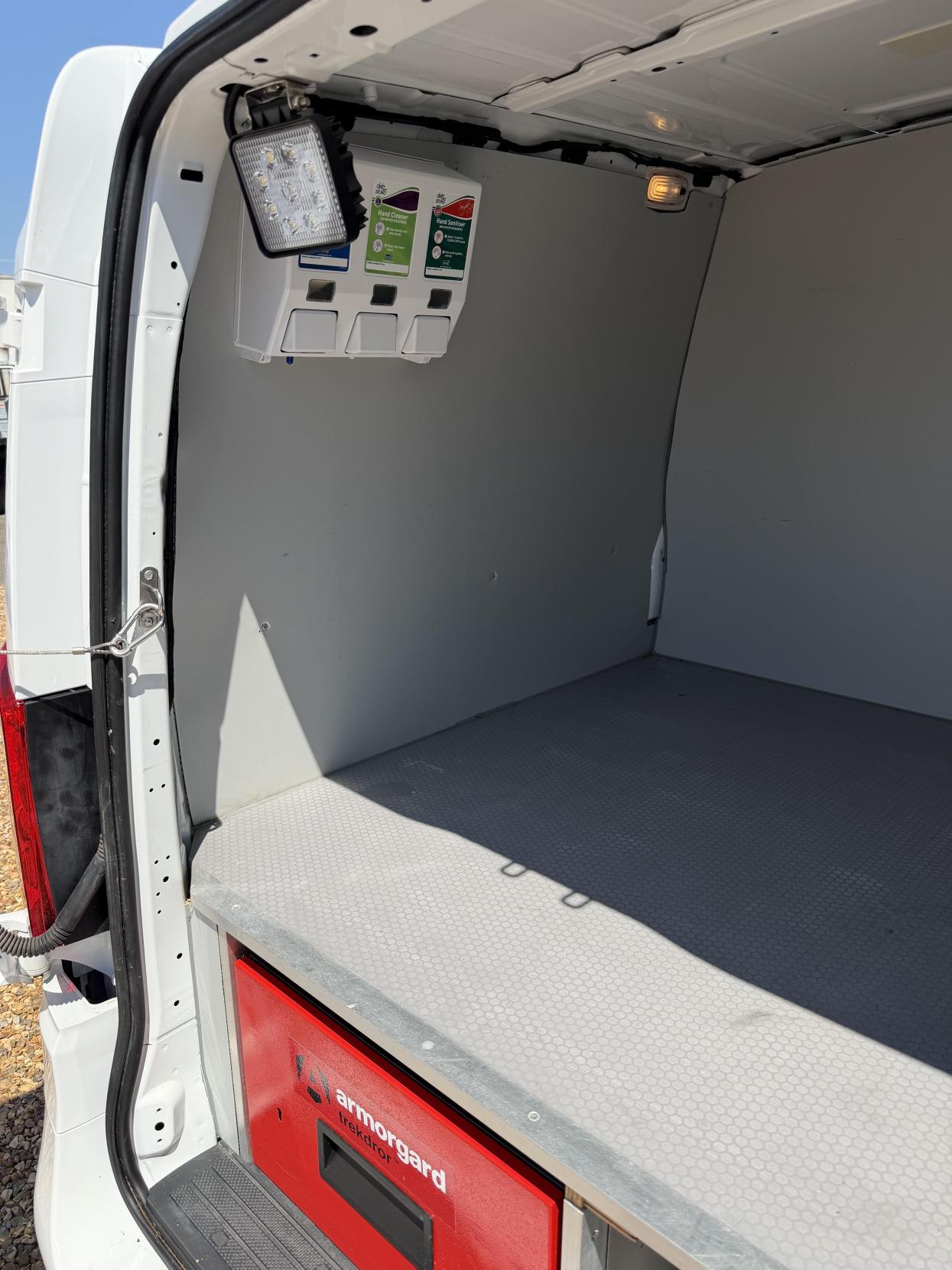 2021 Mercedes-Benz Vito 1.7 114 CDI Progressive Panel Van 5dr Diesel Manual FWD L2 Euro 6 (s/s) (LWB) (136 ps) - Thumbnail 39