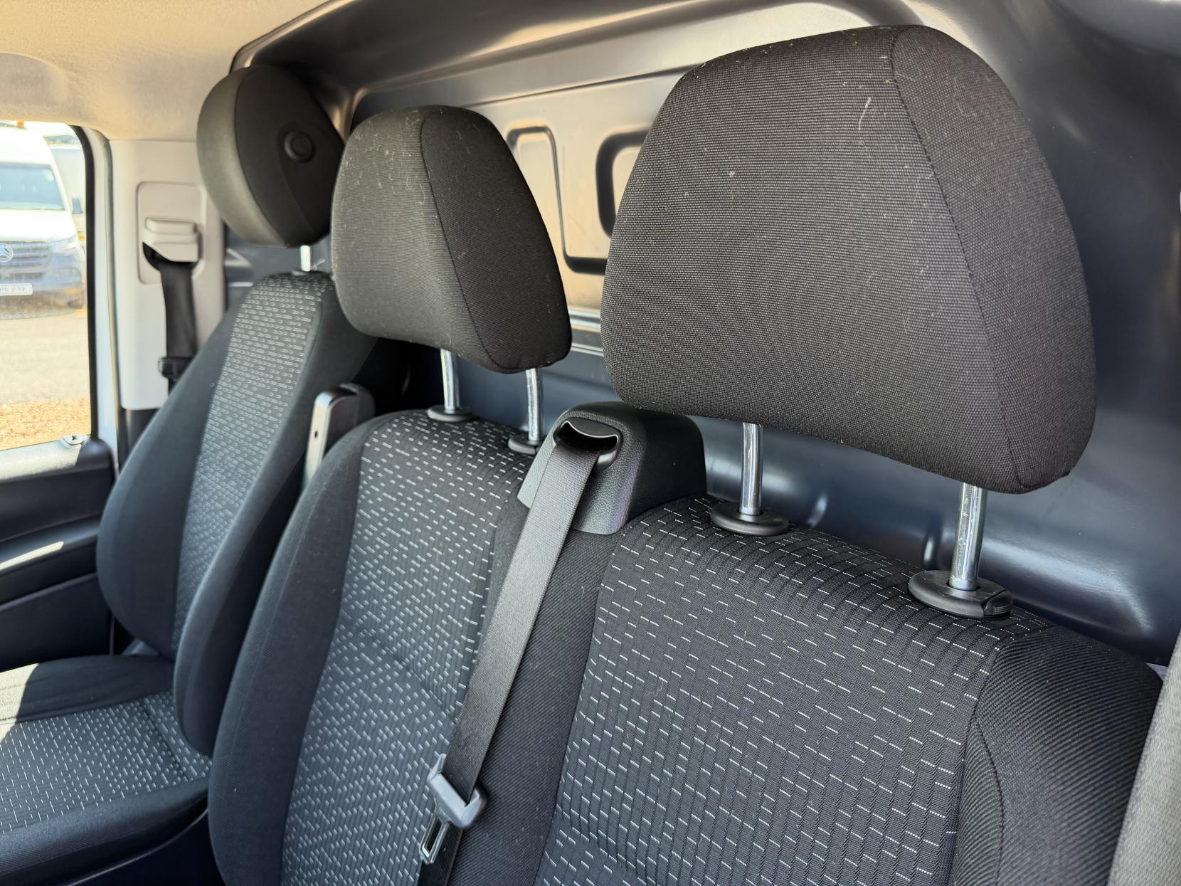 2021 Mercedes-Benz Vito 1.7 114 CDI Progressive Panel Van 5dr Diesel Manual FWD L2 Euro 6 (s/s) (LWB) (136 ps) - Thumbnail 17