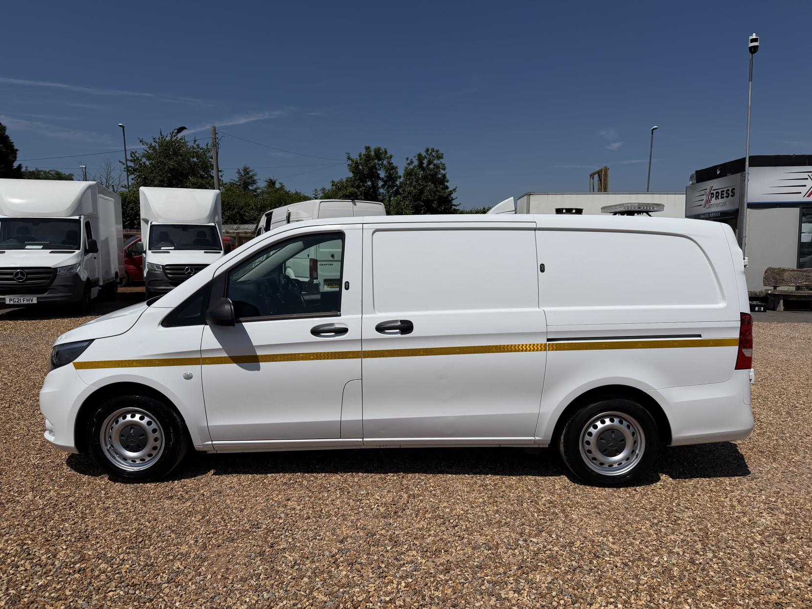 2021 Mercedes-Benz Vito 1.7 114 CDI Progressive Panel Van 5dr Diesel Manual FWD L2 Euro 6 (s/s) (LWB) (136 ps) - Thumbnail 8