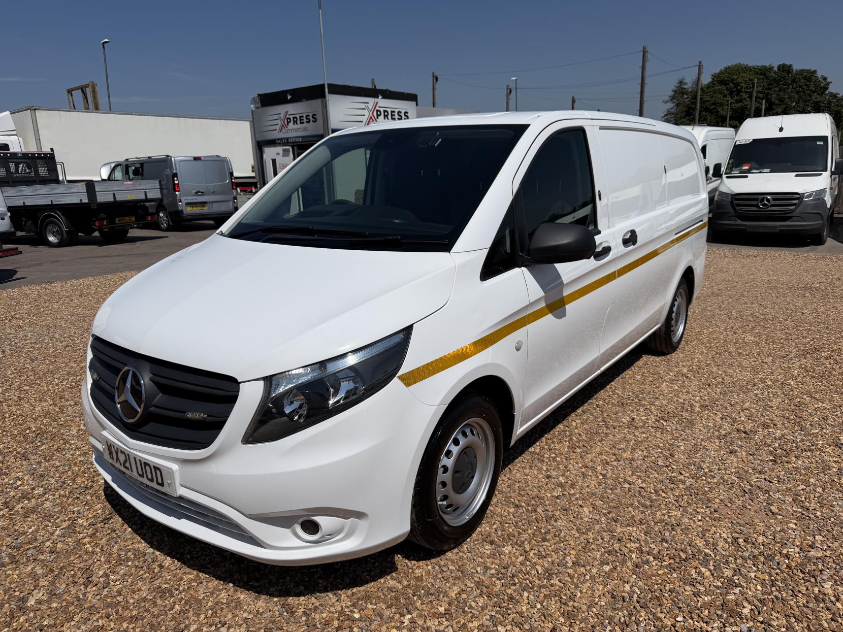 2021 Mercedes-Benz Vito 1.7 114 CDI Progressive Panel Van 5dr Diesel Manual FWD L2 Euro 6 (s/s) (LWB) (136 ps) - Thumbnail 7