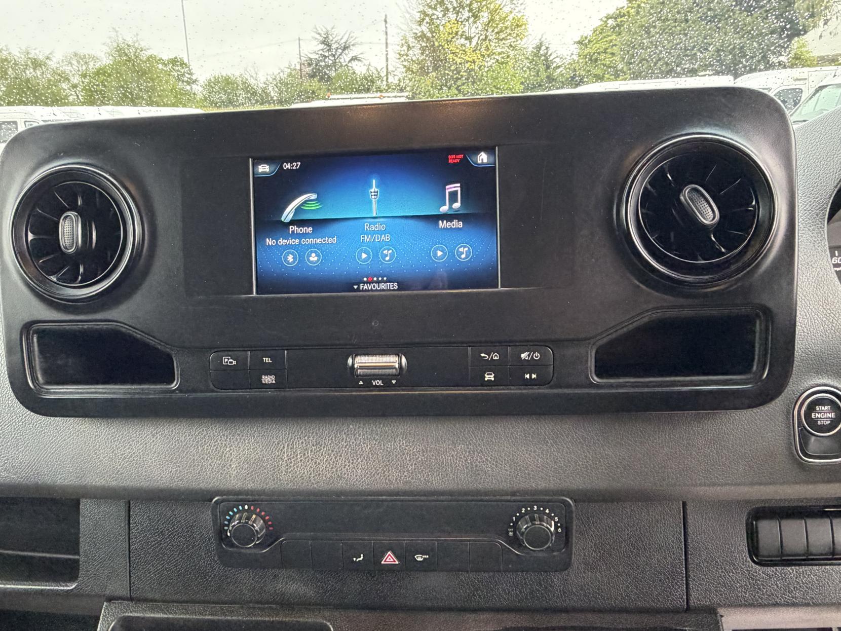2019 Mercedes-Benz Sprinter 2.1 316 CDI Panel Van 5dr Diesel Manual RWD L2 H2 Euro 6 (163 ps) - Thumbnail 12