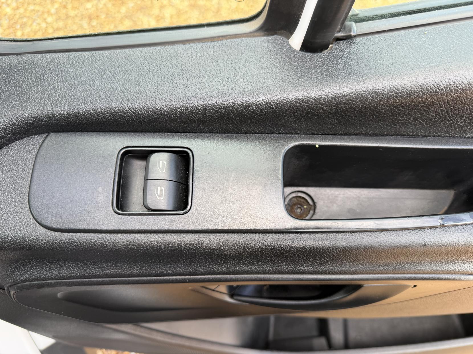 2019 Mercedes-Benz Sprinter 2.1 316 CDI Panel Van 5dr Diesel Manual RWD L2 H2 Euro 6 (163 ps) - Thumbnail 22