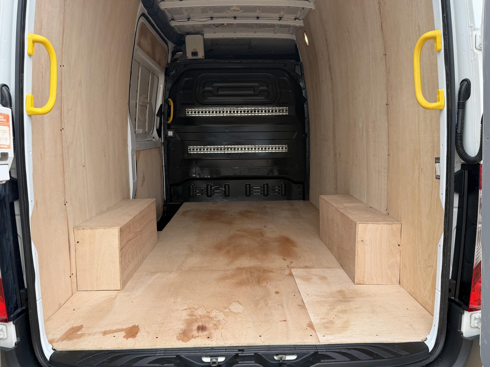 2019 Mercedes-Benz Sprinter 2.1 316 CDI Panel Van 5dr Diesel Manual RWD L2 H2 Euro 6 (163 ps) - Thumbnail 2