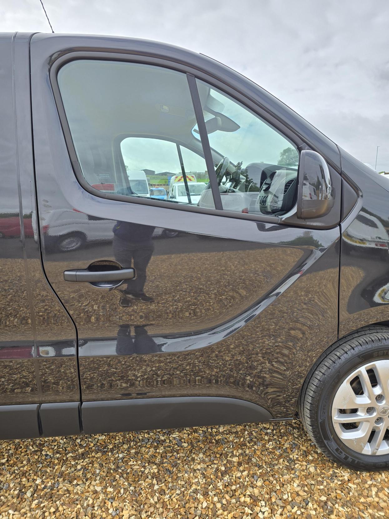 Renault Trafic 1.6 dCi ENERGY 27 Sport Nav Panel Van 5dr Diesel Manual SWB Standard Roof Euro 6 (s/s) (125 ps)