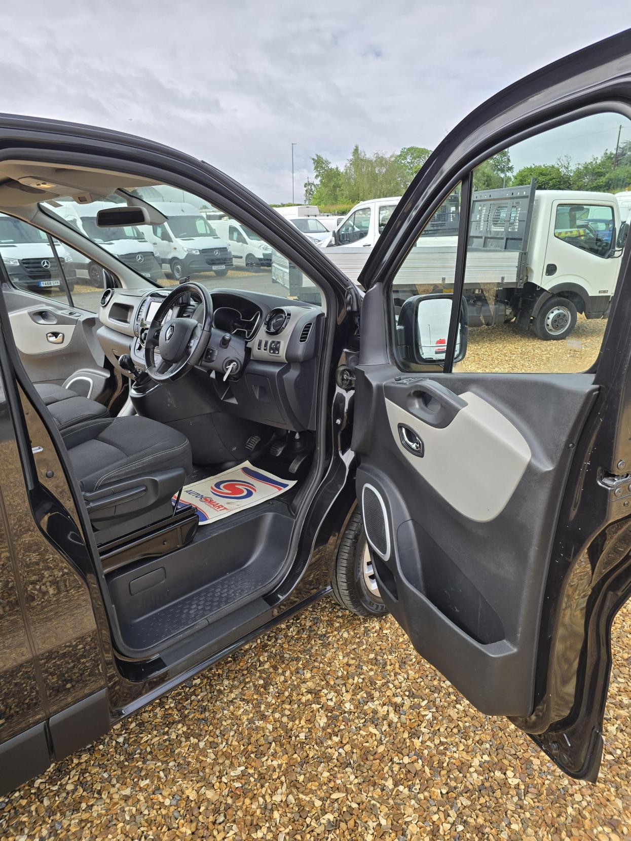 Renault Trafic 1.6 dCi ENERGY 27 Sport Nav Panel Van 5dr Diesel Manual SWB Standard Roof Euro 6 (s/s) (125 ps)