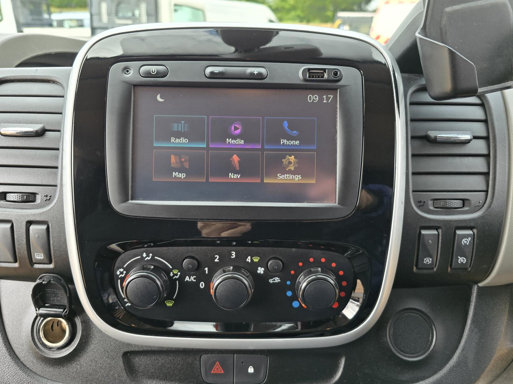 Renault Trafic 1.6 dCi ENERGY 27 Sport Nav Panel Van 5dr Diesel Manual SWB Standard Roof Euro 6 (s/s) (125 ps)