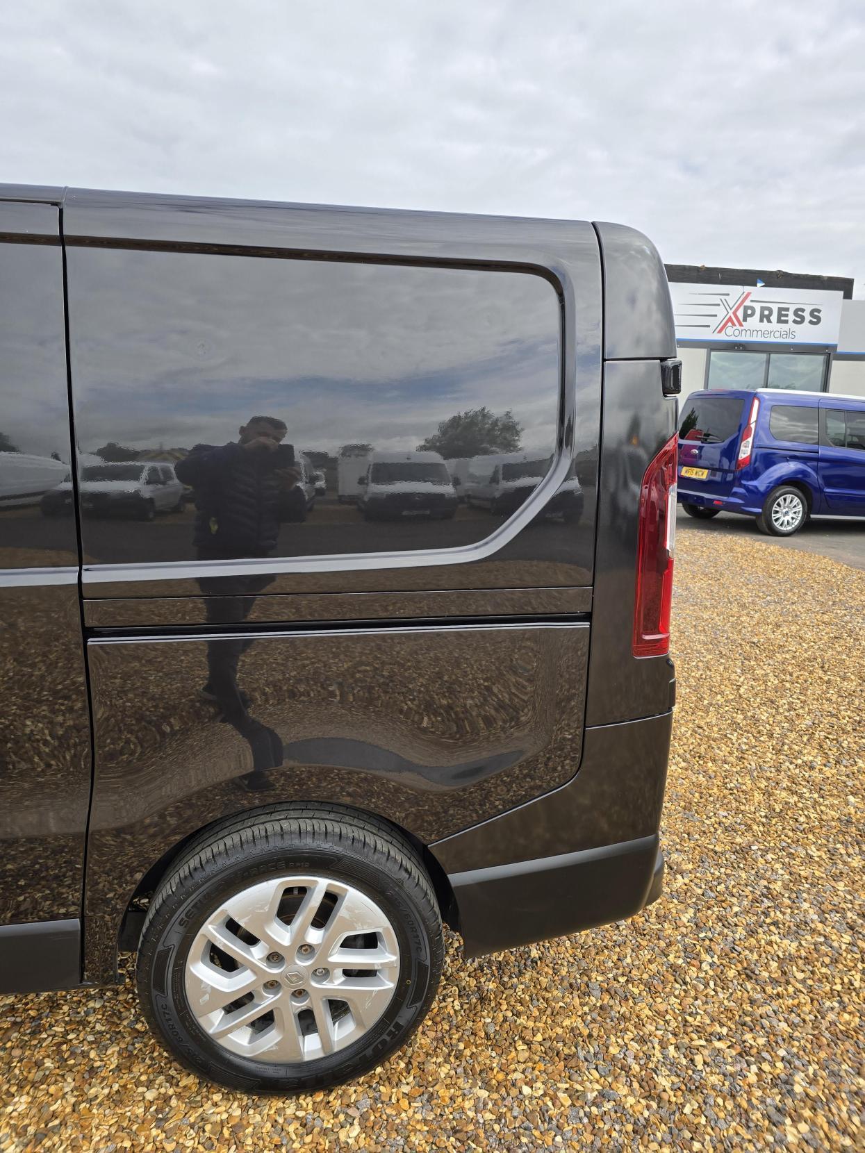 Renault Trafic 1.6 dCi ENERGY 27 Sport Nav Panel Van 5dr Diesel Manual SWB Standard Roof Euro 6 (s/s) (125 ps)