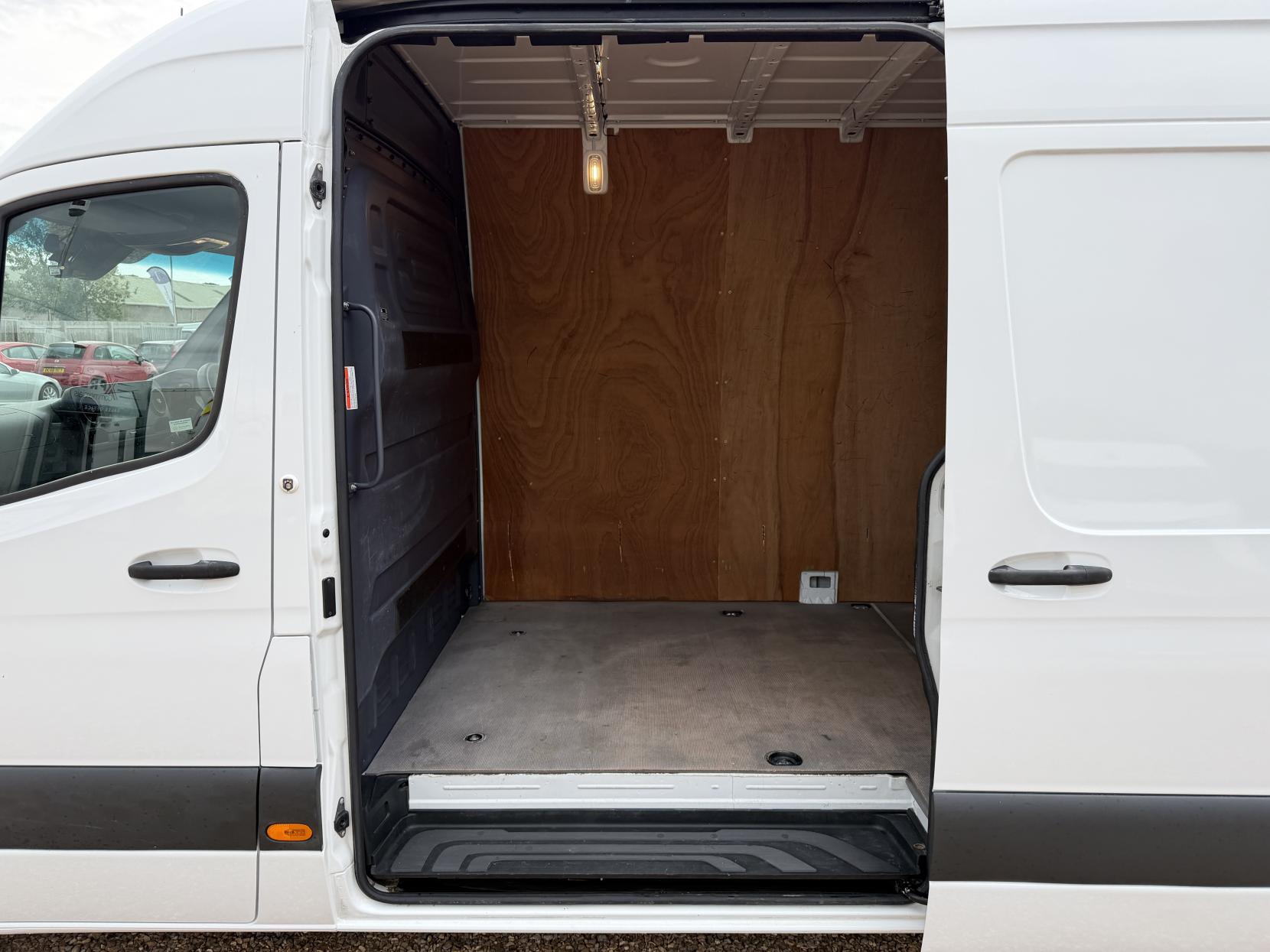 2020 Mercedes-Benz Sprinter 2.1 314 CDI Panel Van 5dr Diesel Manual RWD L3 H2 Euro 6 (143 ps) - Thumbnail 31