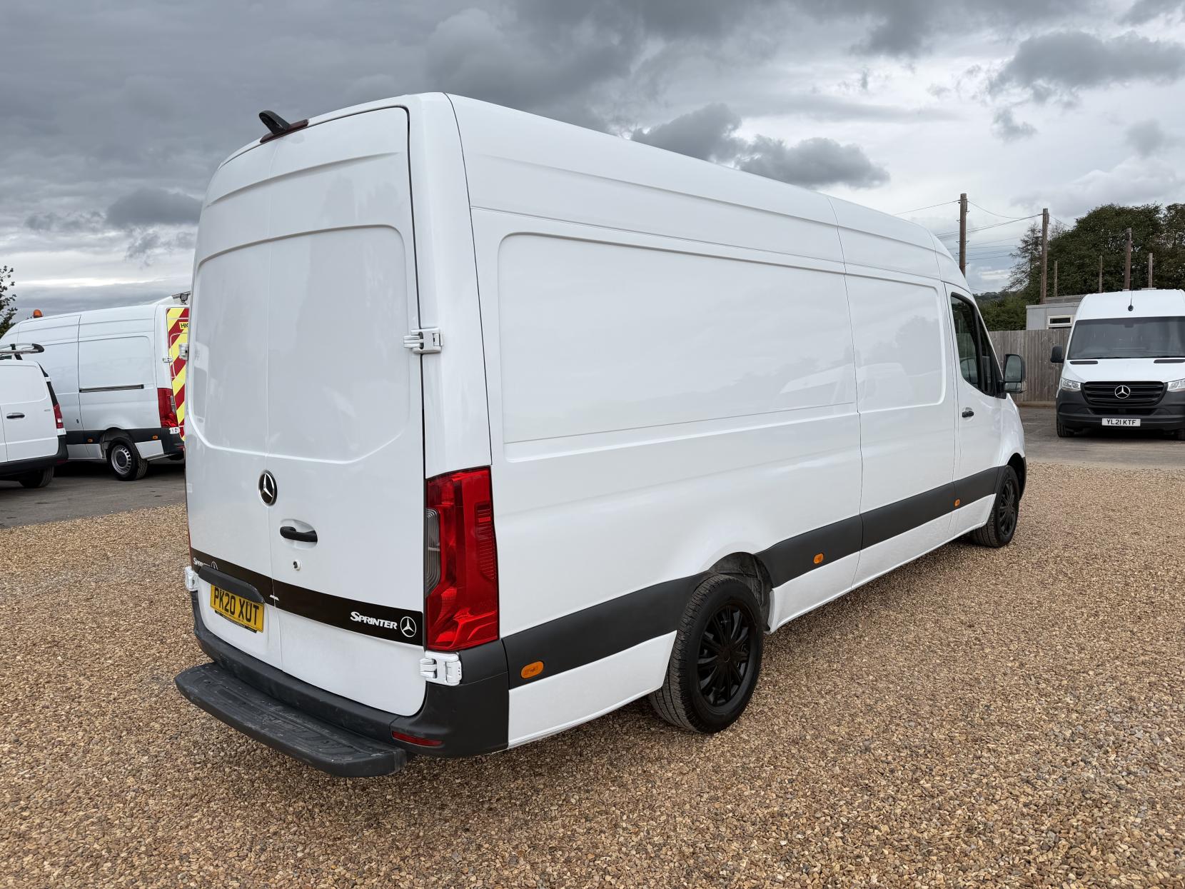 2020 Mercedes-Benz Sprinter 2.1 314 CDI Panel Van 5dr Diesel Manual RWD L3 H2 Euro 6 (143 ps) - Thumbnail 11