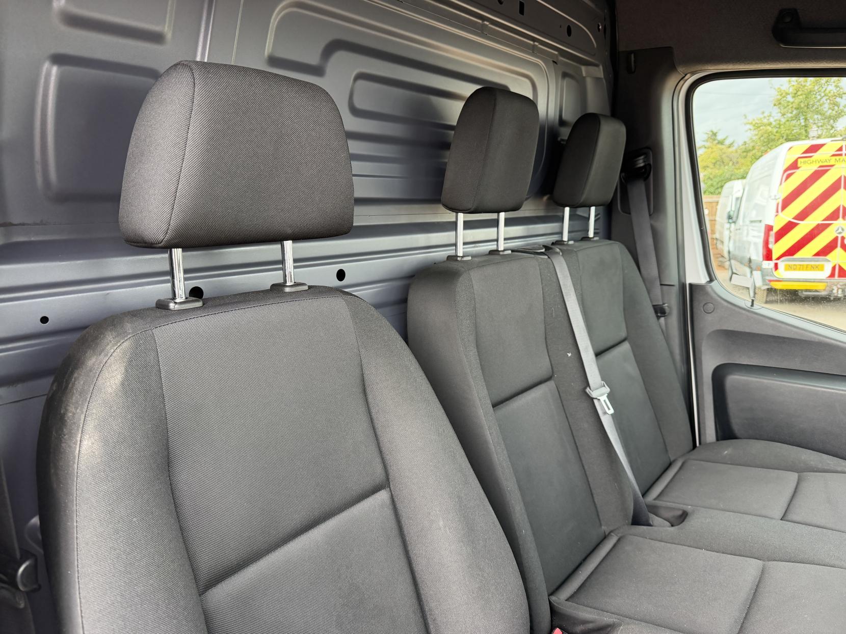 2020 Mercedes-Benz Sprinter 2.1 314 CDI Panel Van 5dr Diesel Manual RWD L3 H2 Euro 6 (143 ps) - Thumbnail 15