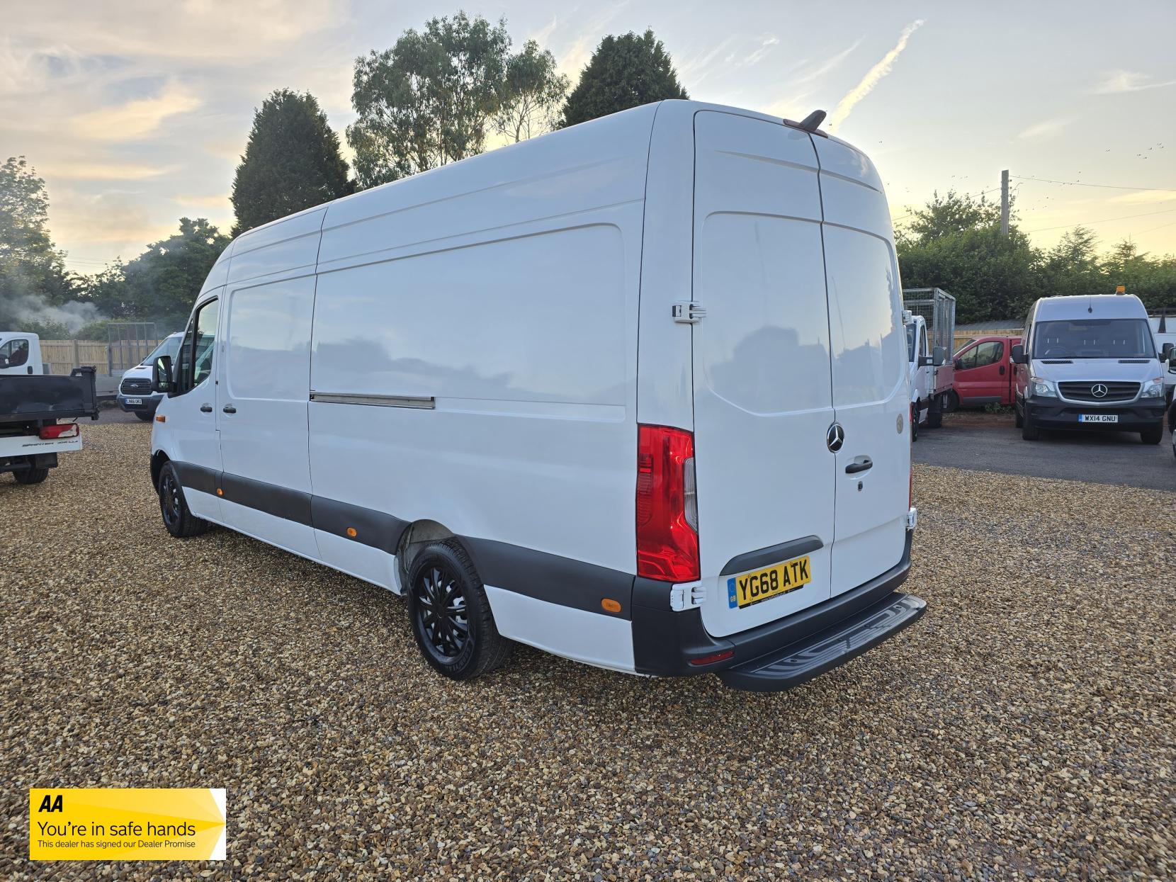 Mercedes-Benz Sprinter 2.1 311 CDI Panel Van 5dr Diesel Manual RWD L3 H2 Euro 6 (114 ps)