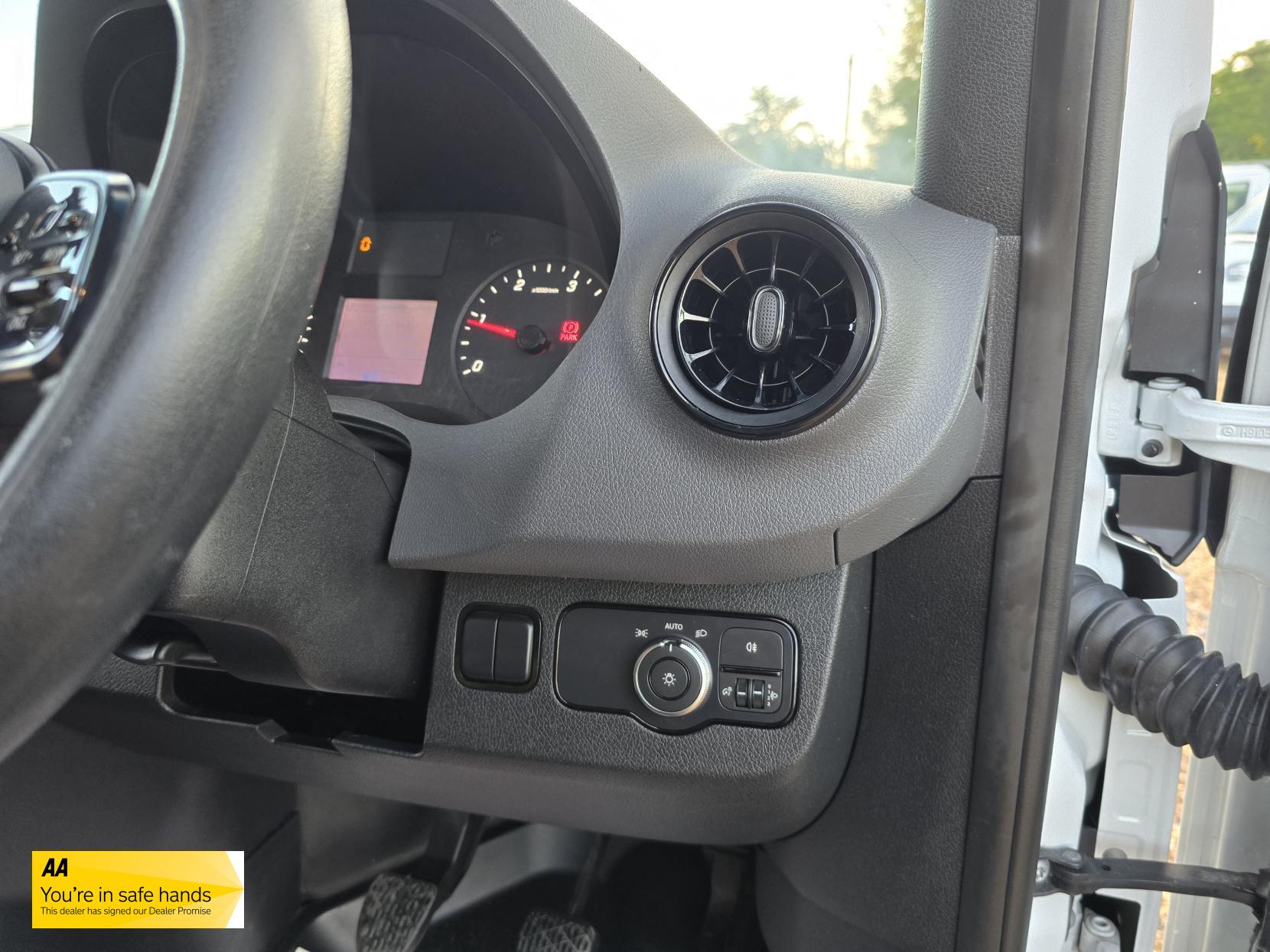 Mercedes-Benz Sprinter 2.1 311 CDI Panel Van 5dr Diesel Manual RWD L3 H2 Euro 6 (114 ps)