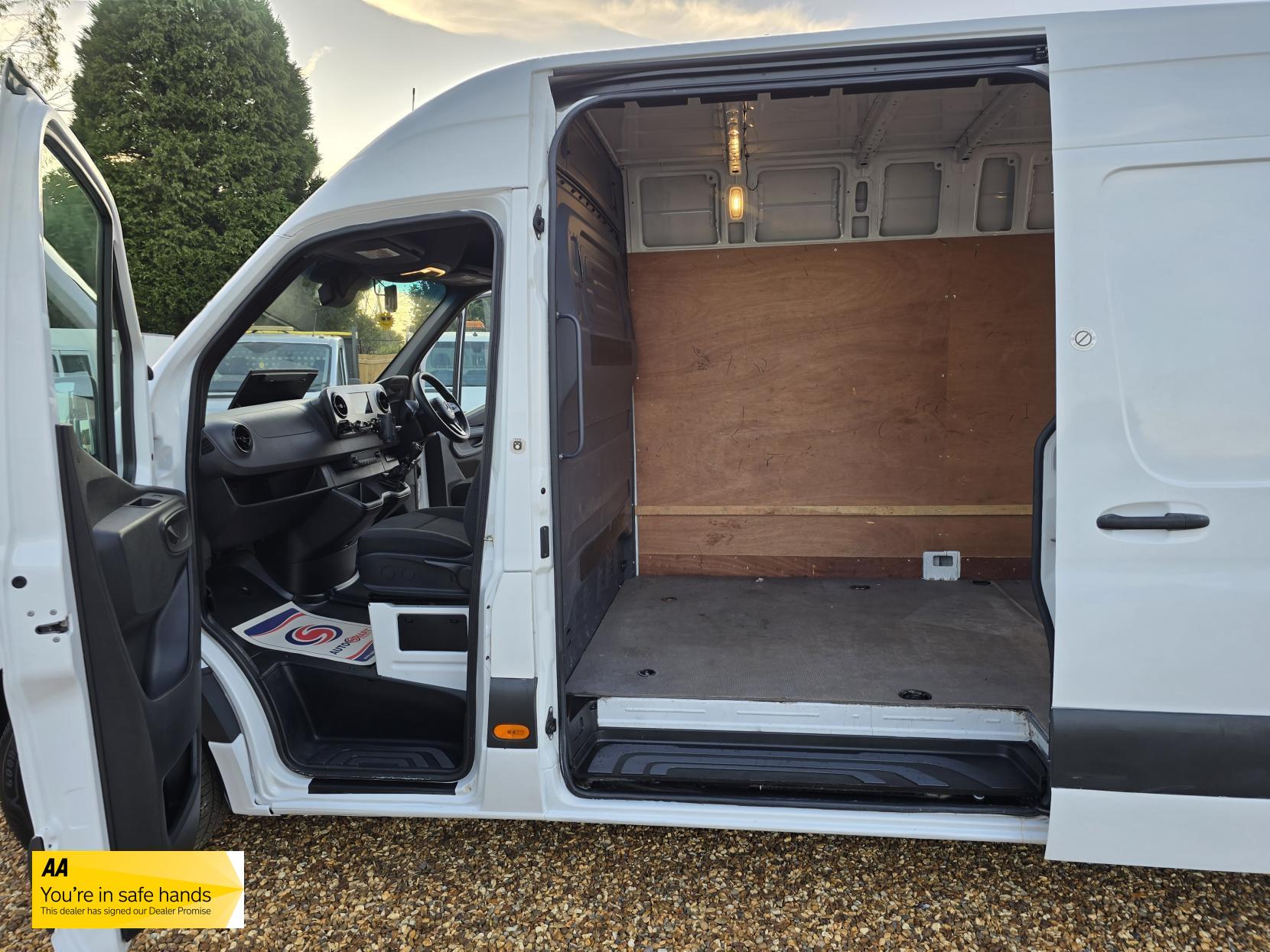 Mercedes-Benz Sprinter 2.1 311 CDI Panel Van 5dr Diesel Manual RWD L3 H2 Euro 6 (114 ps)