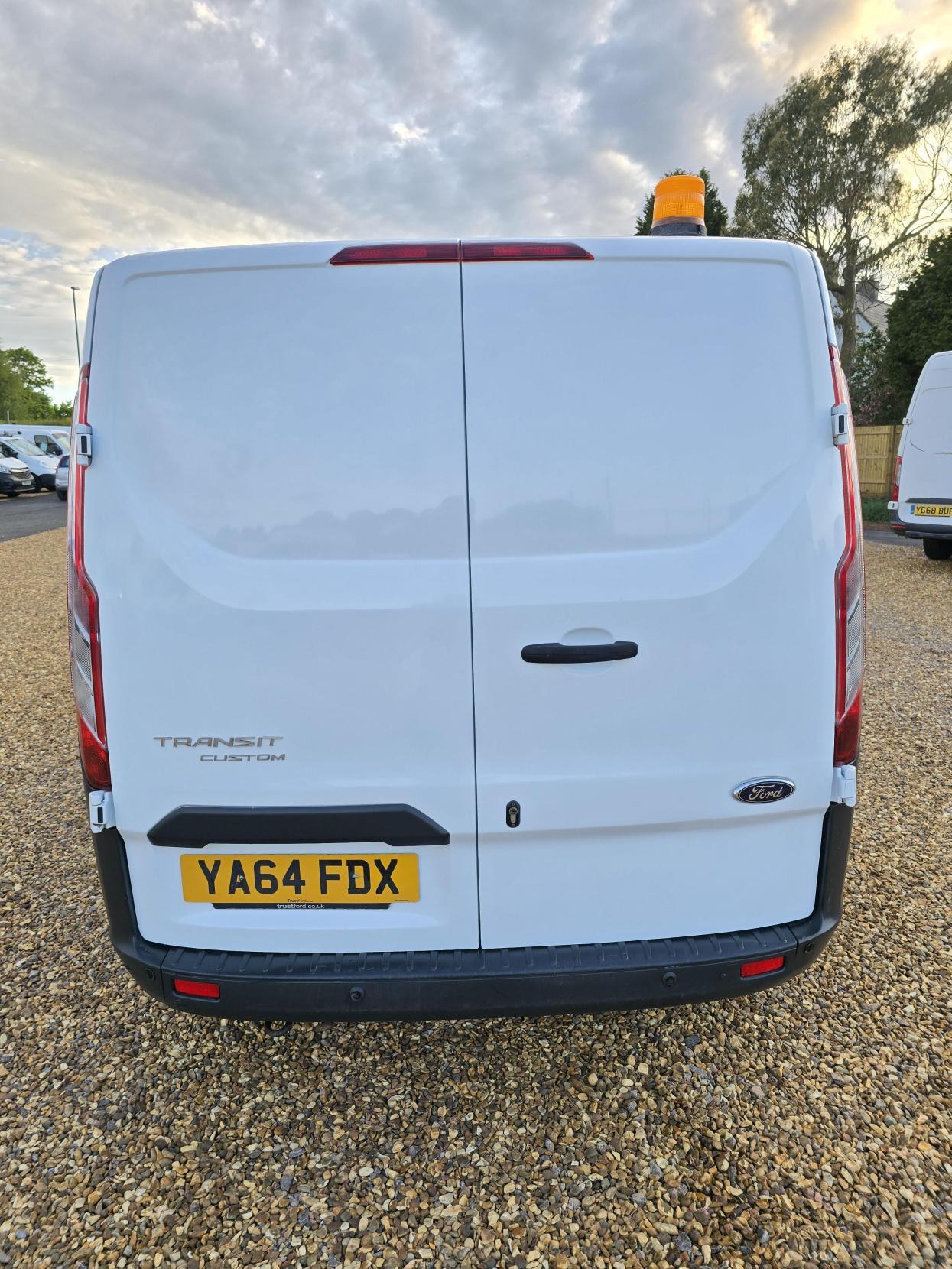 Ford Transit Custom 2.2 TDCi 290 ECOnetic Panel Van 5dr Diesel Manual L1 H1 (162 g/km, 98 bhp)