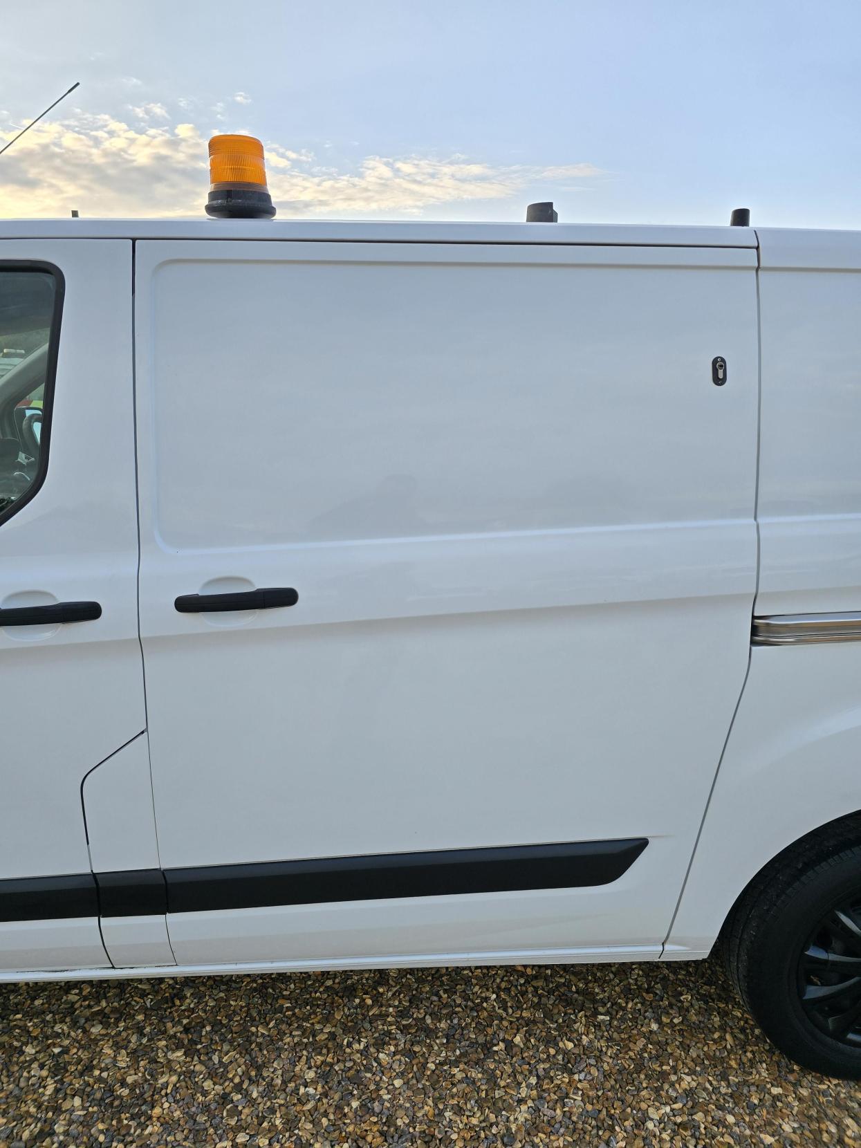 Ford Transit Custom 2.2 TDCi 290 ECOnetic Panel Van 5dr Diesel Manual L1 H1 (162 g/km, 98 bhp)