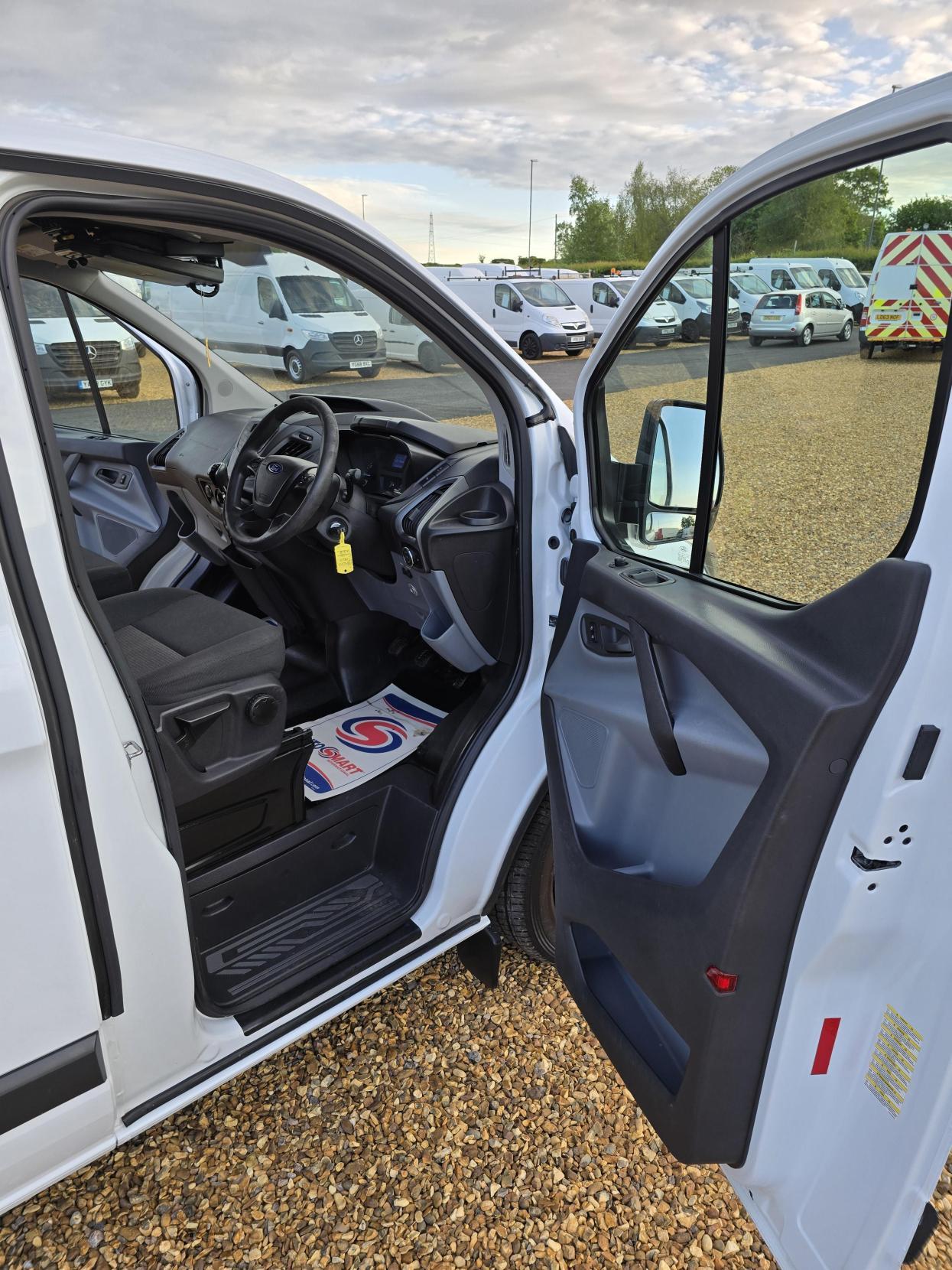Ford Transit Custom 2.2 TDCi 290 ECOnetic Panel Van 5dr Diesel Manual L1 H1 (162 g/km, 98 bhp)