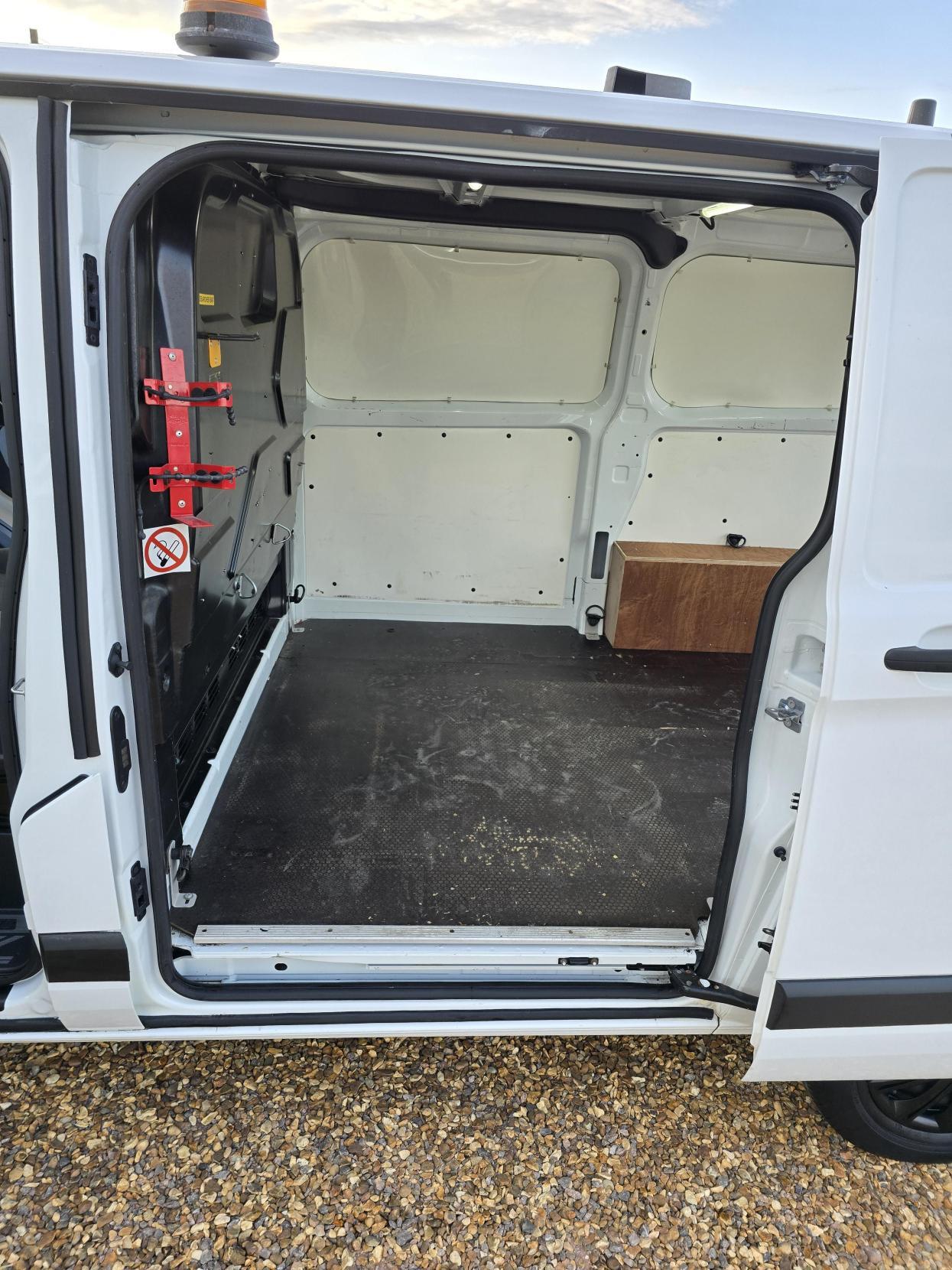 Ford Transit Custom 2.2 TDCi 290 ECOnetic Panel Van 5dr Diesel Manual L1 H1 (162 g/km, 98 bhp)