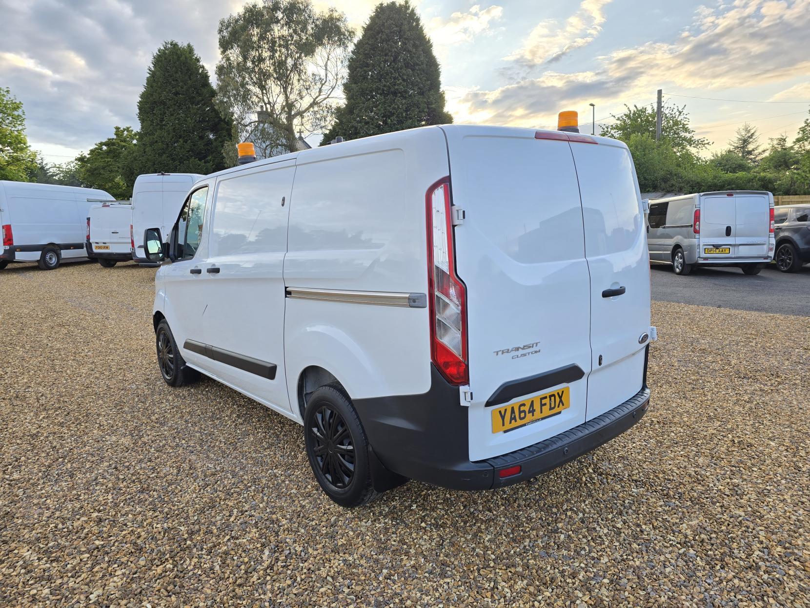 Ford Transit Custom 2.2 TDCi 290 ECOnetic Panel Van 5dr Diesel Manual L1 H1 (162 g/km, 98 bhp)