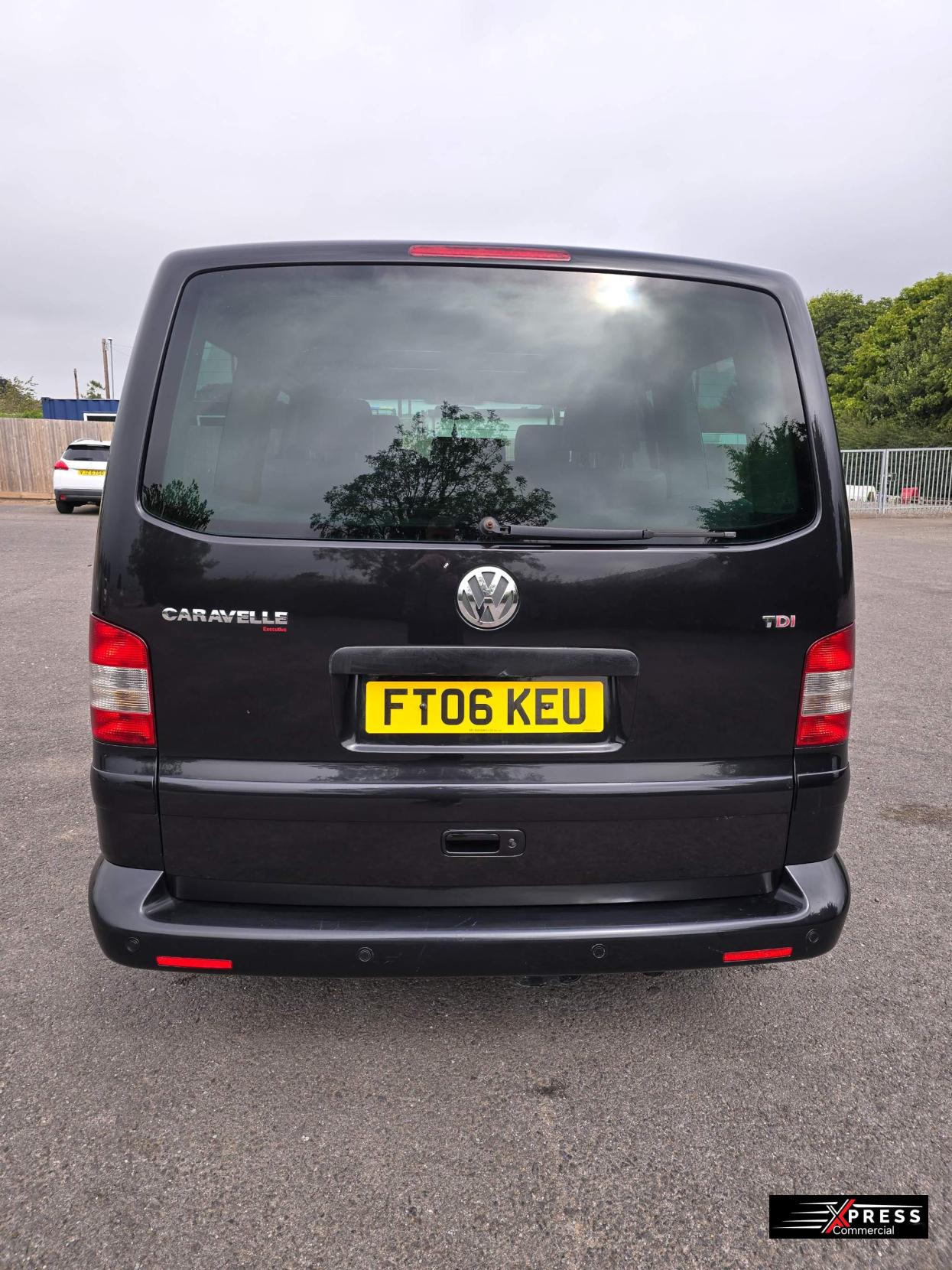 Volkswagen Caravelle 2.5 TDI Pure Drive Executive Tiptronic Euro 4 5dr