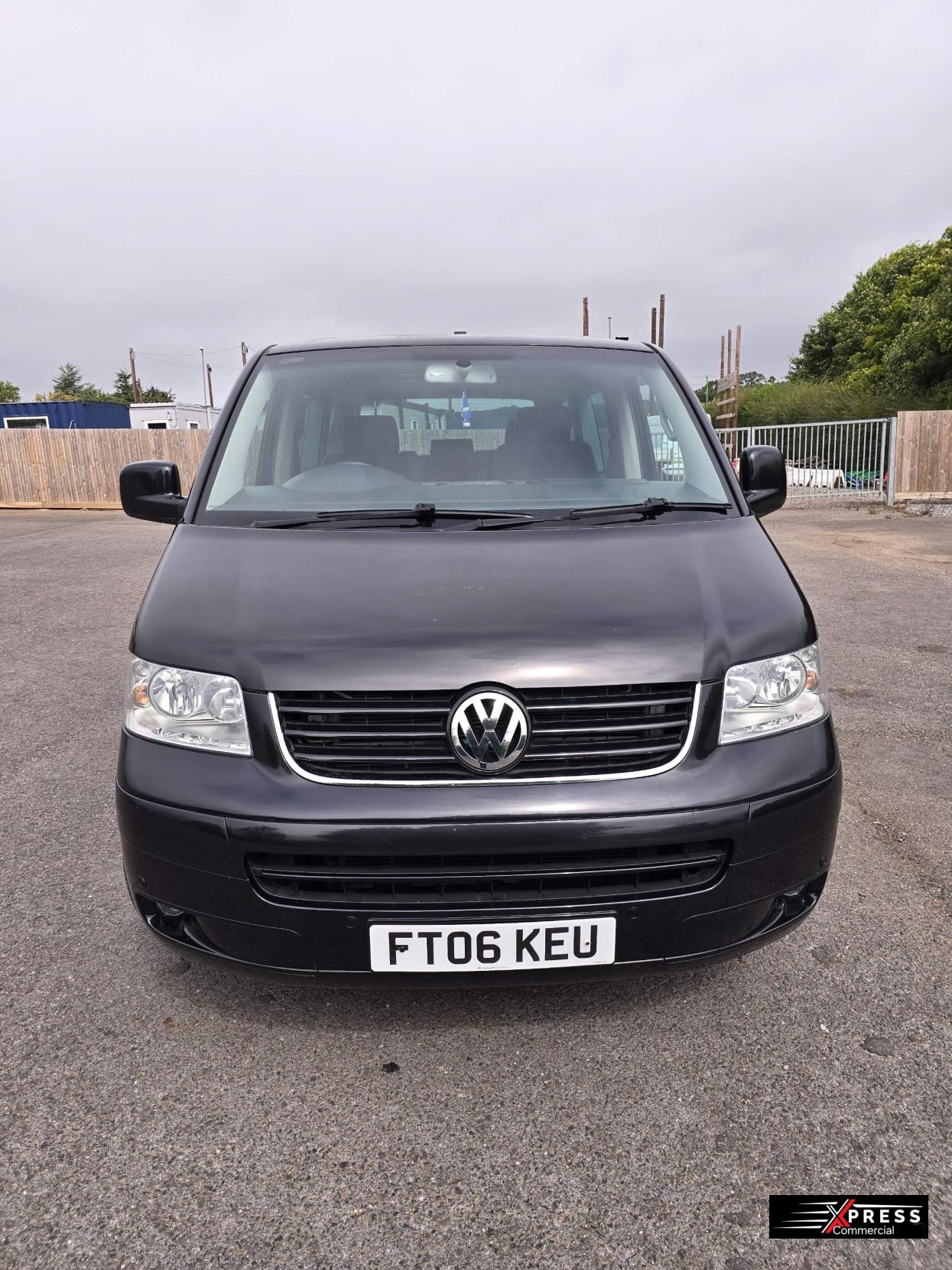 Volkswagen Caravelle 2.5 TDI Pure Drive Executive Tiptronic Euro 4 5dr