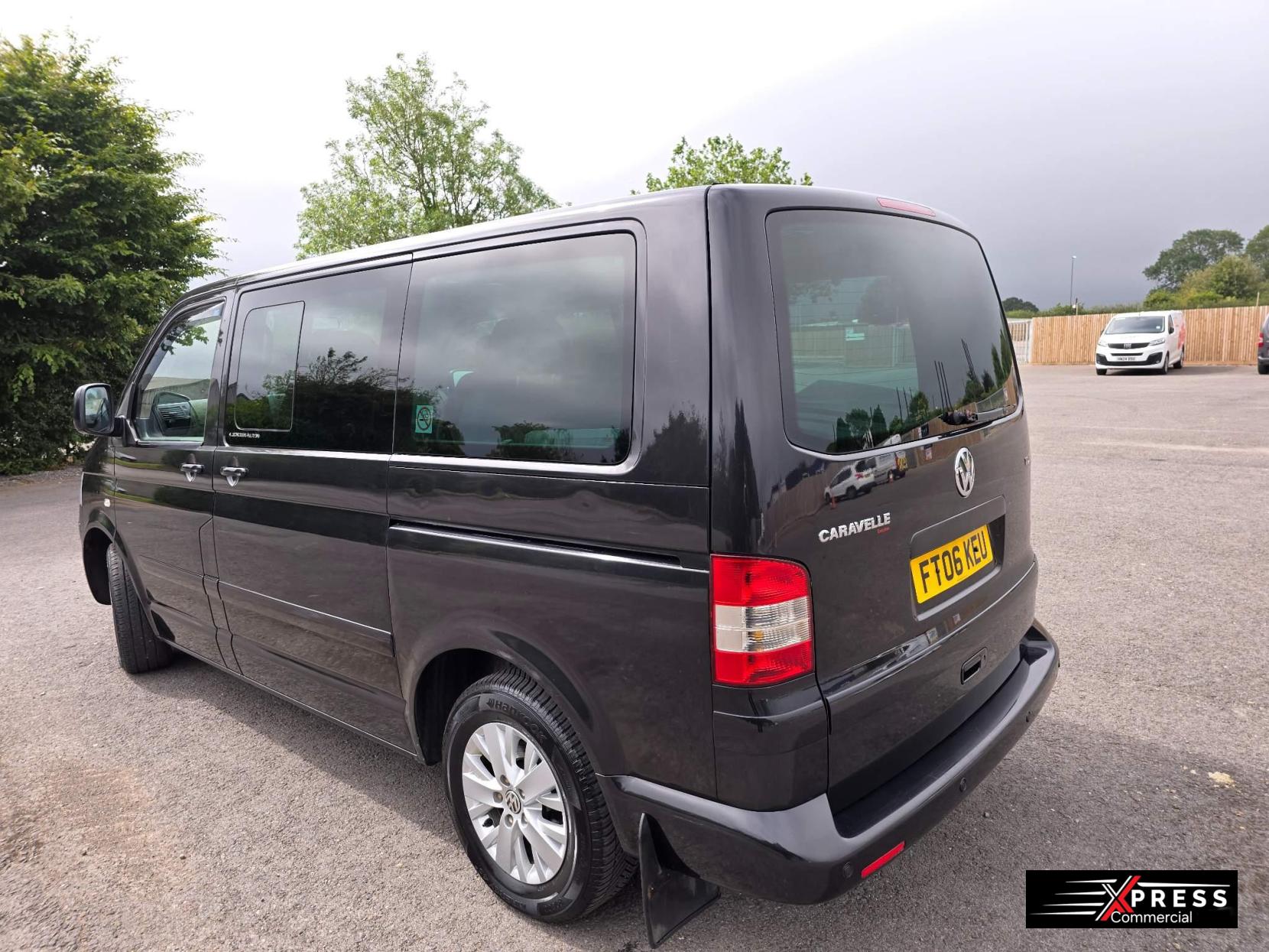 Volkswagen Caravelle 2.5 TDI Pure Drive Executive Tiptronic Euro 4 5dr