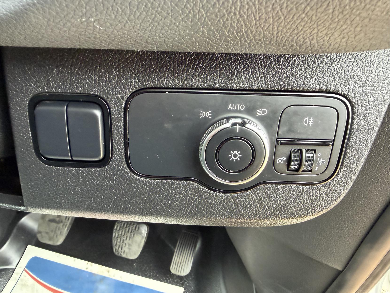 Mercedes-Benz Sprinter 2.1 316 CDI Chassis Cab 2dr Diesel Manual RWD L2 Euro 6 (163 ps)