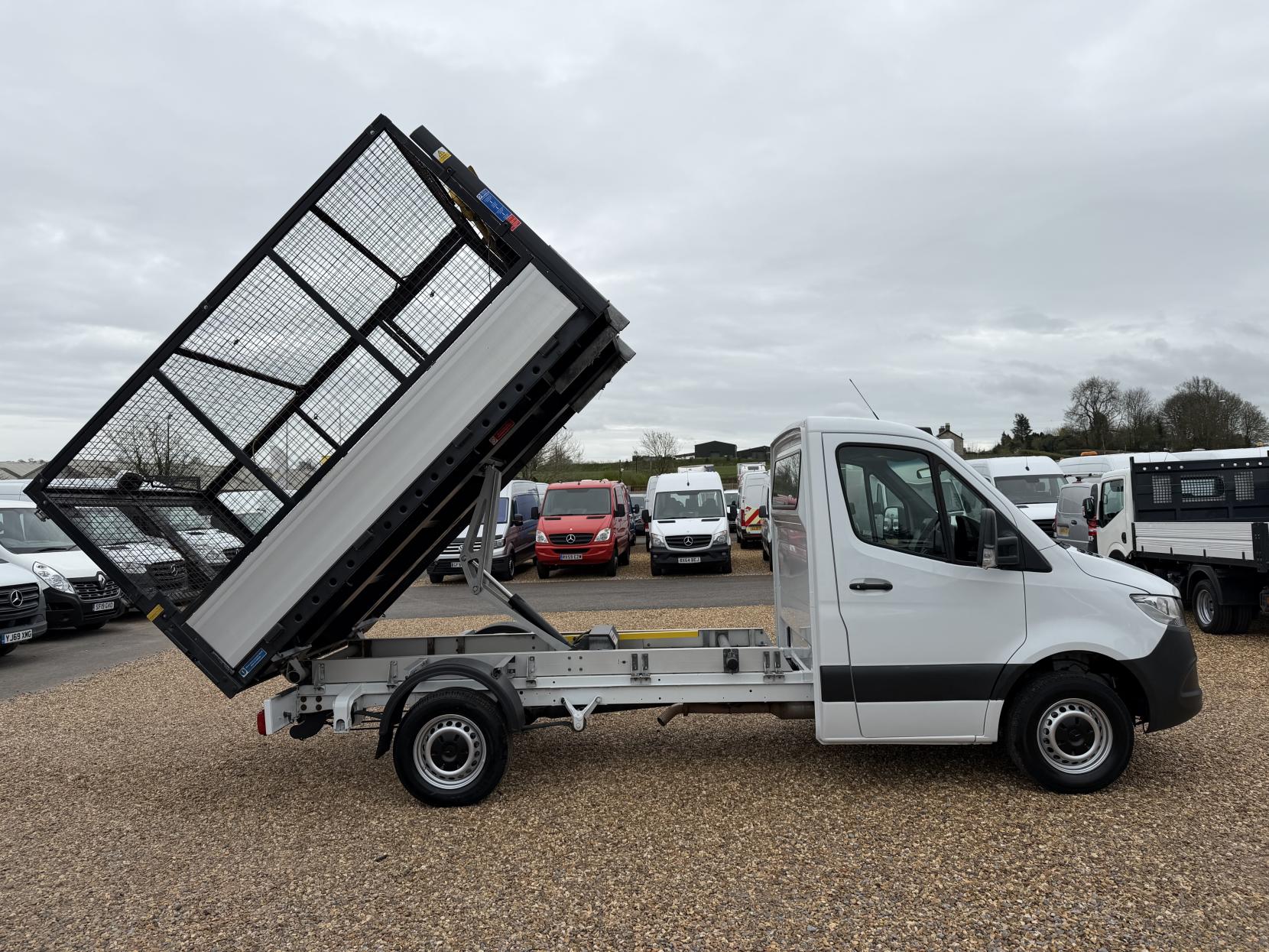 Mercedes-Benz Sprinter 2.1 316 CDI Chassis Cab 2dr Diesel Manual RWD L2 Euro 6 (163 ps)