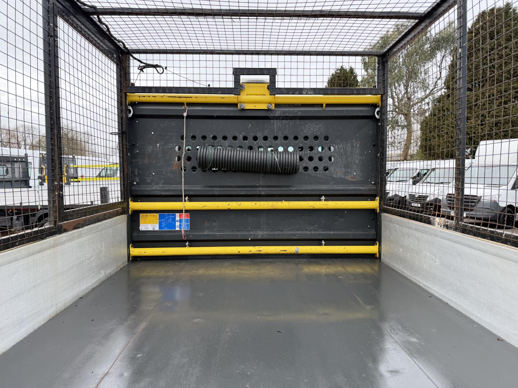 Mercedes-Benz Sprinter 2.1 316 CDI Chassis Cab 2dr Diesel Manual RWD L2 Euro 6 (163 ps)