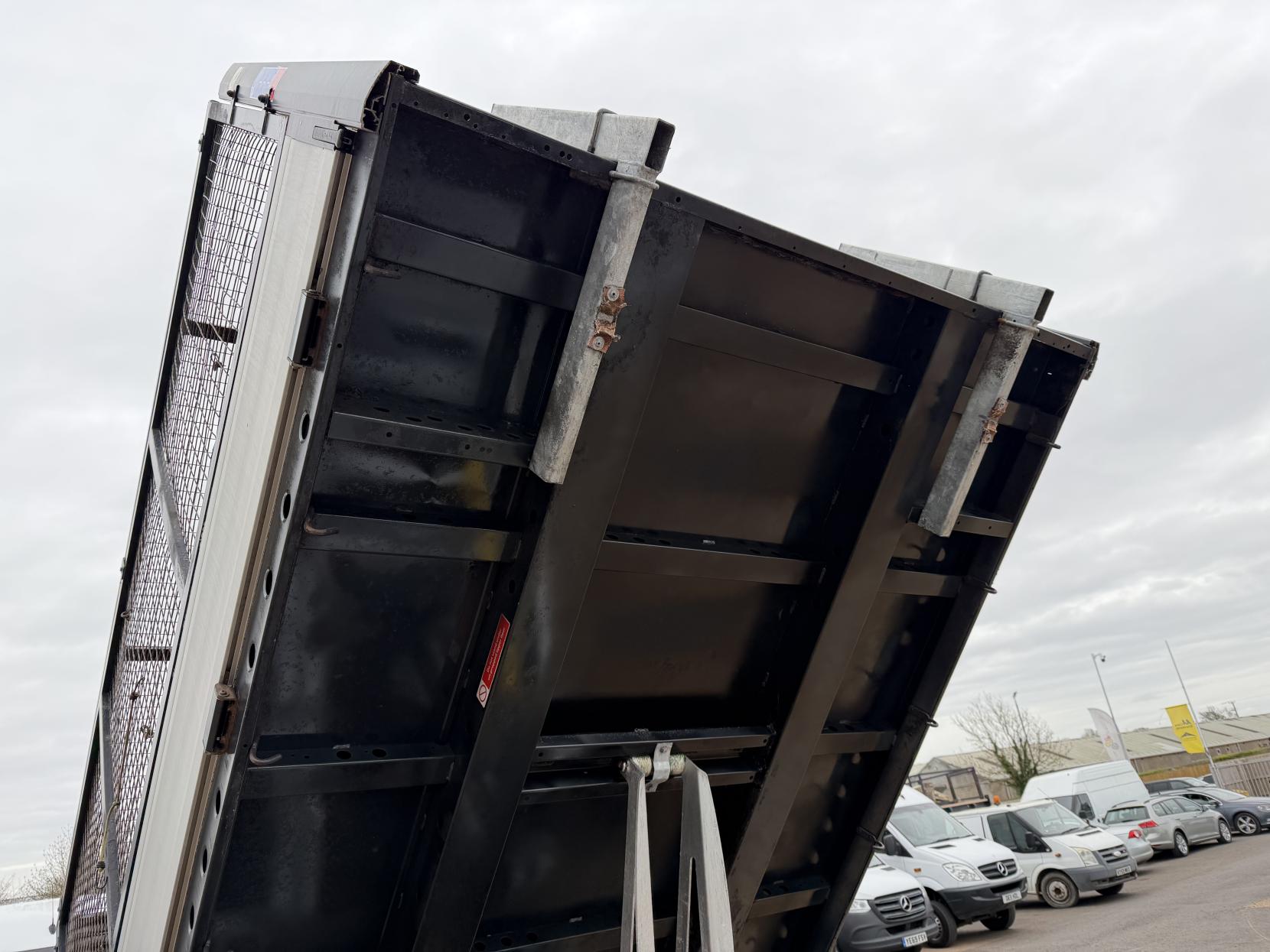 Mercedes-Benz Sprinter 2.1 316 CDI Chassis Cab 2dr Diesel Manual RWD L2 Euro 6 (163 ps)